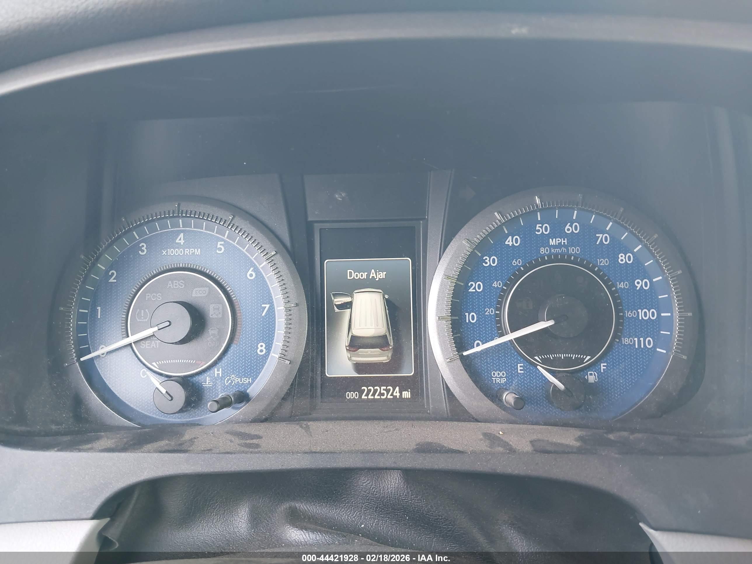 TOYOTA SIENNA image 7