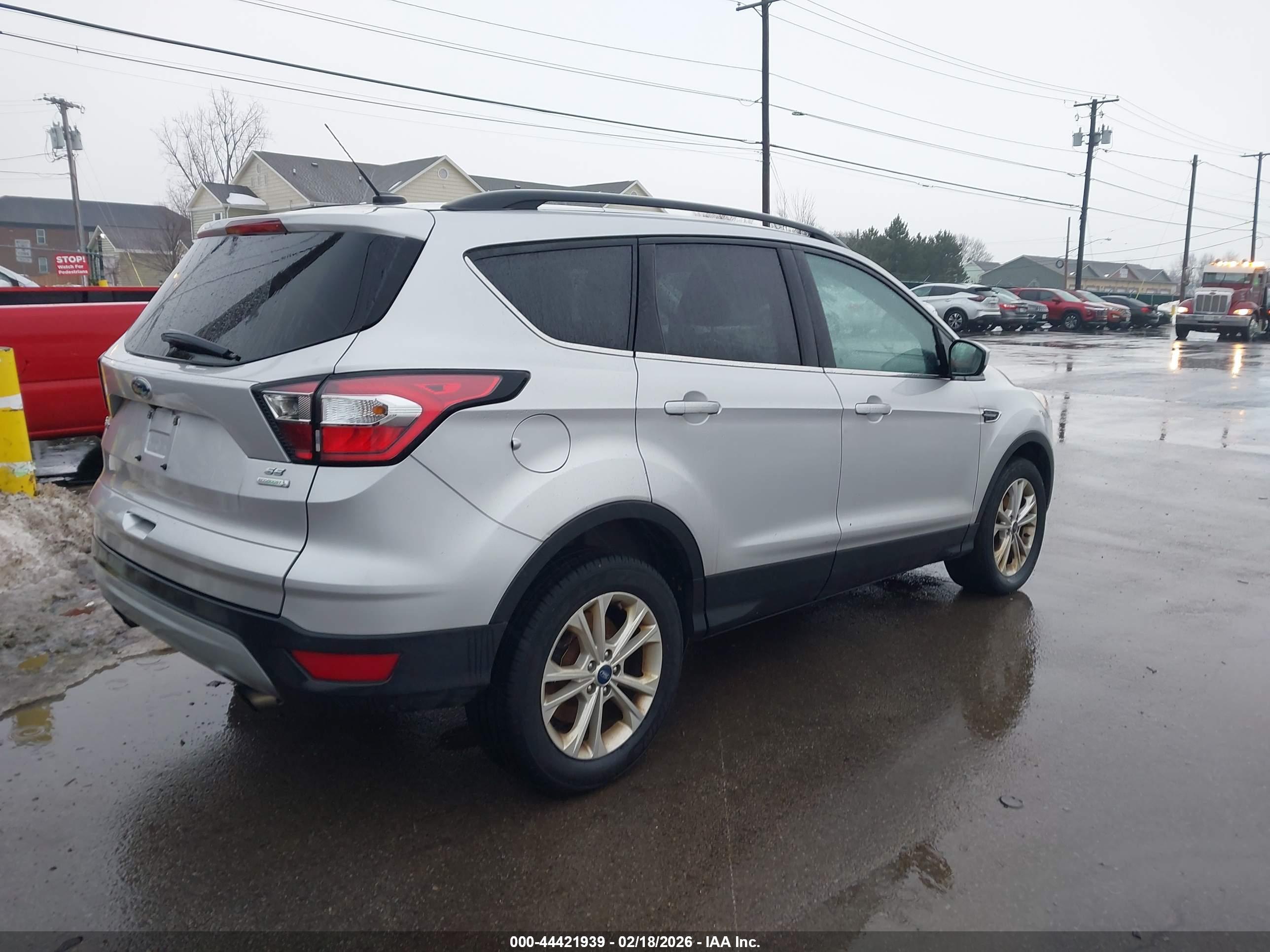 FORD ESCAPE image 4