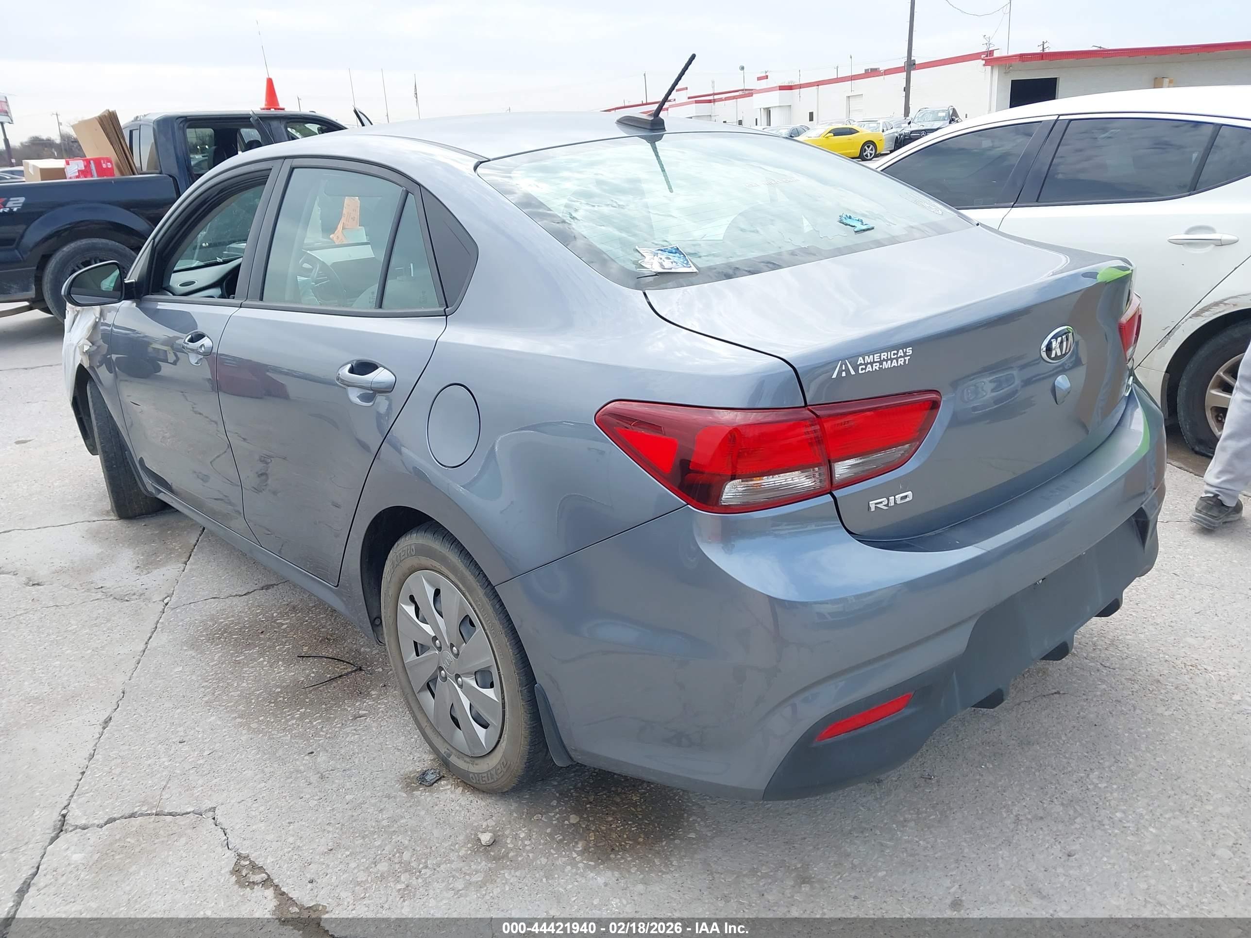 KIA RIO image 3