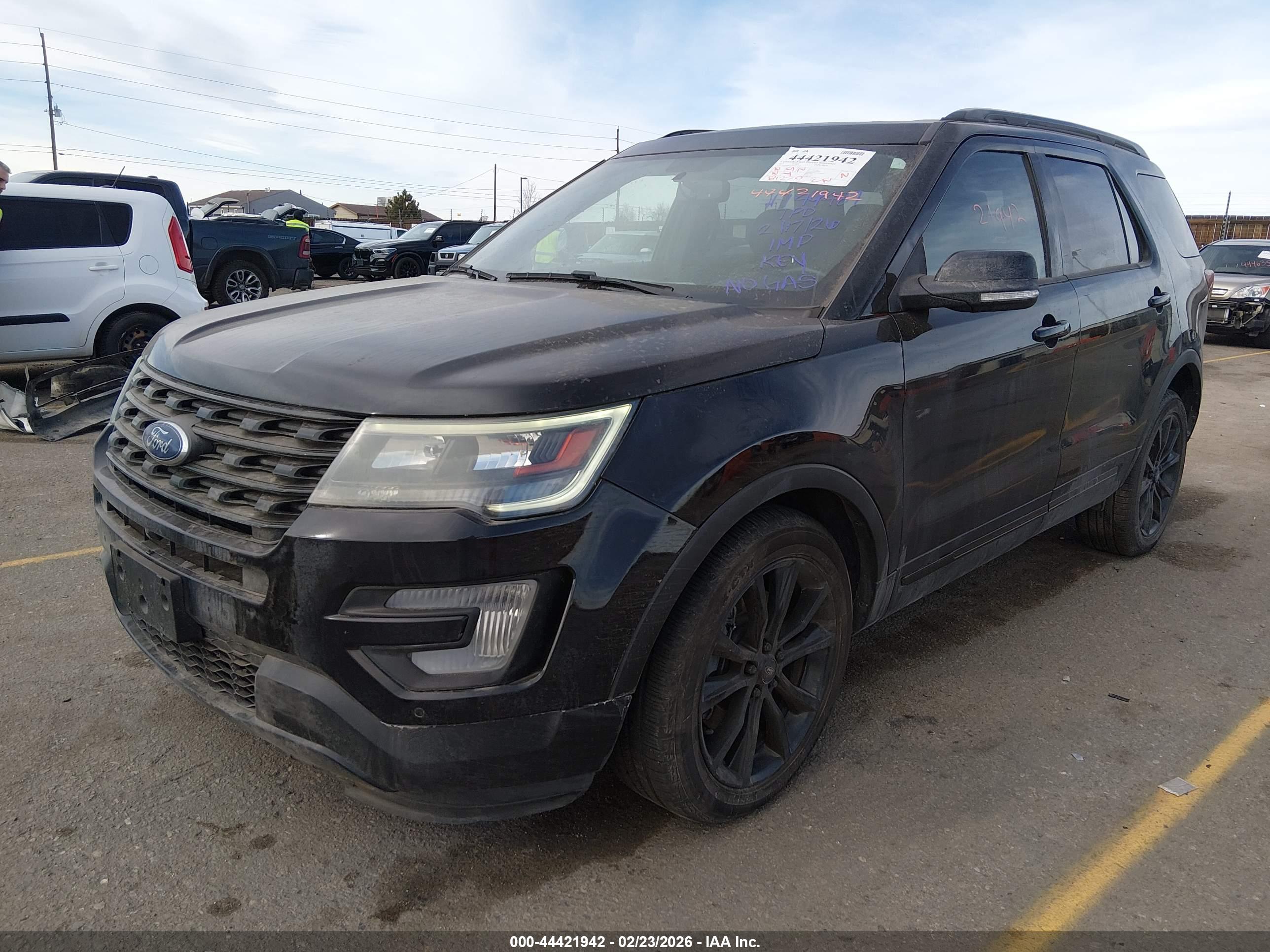FORD EXPLORER image 2