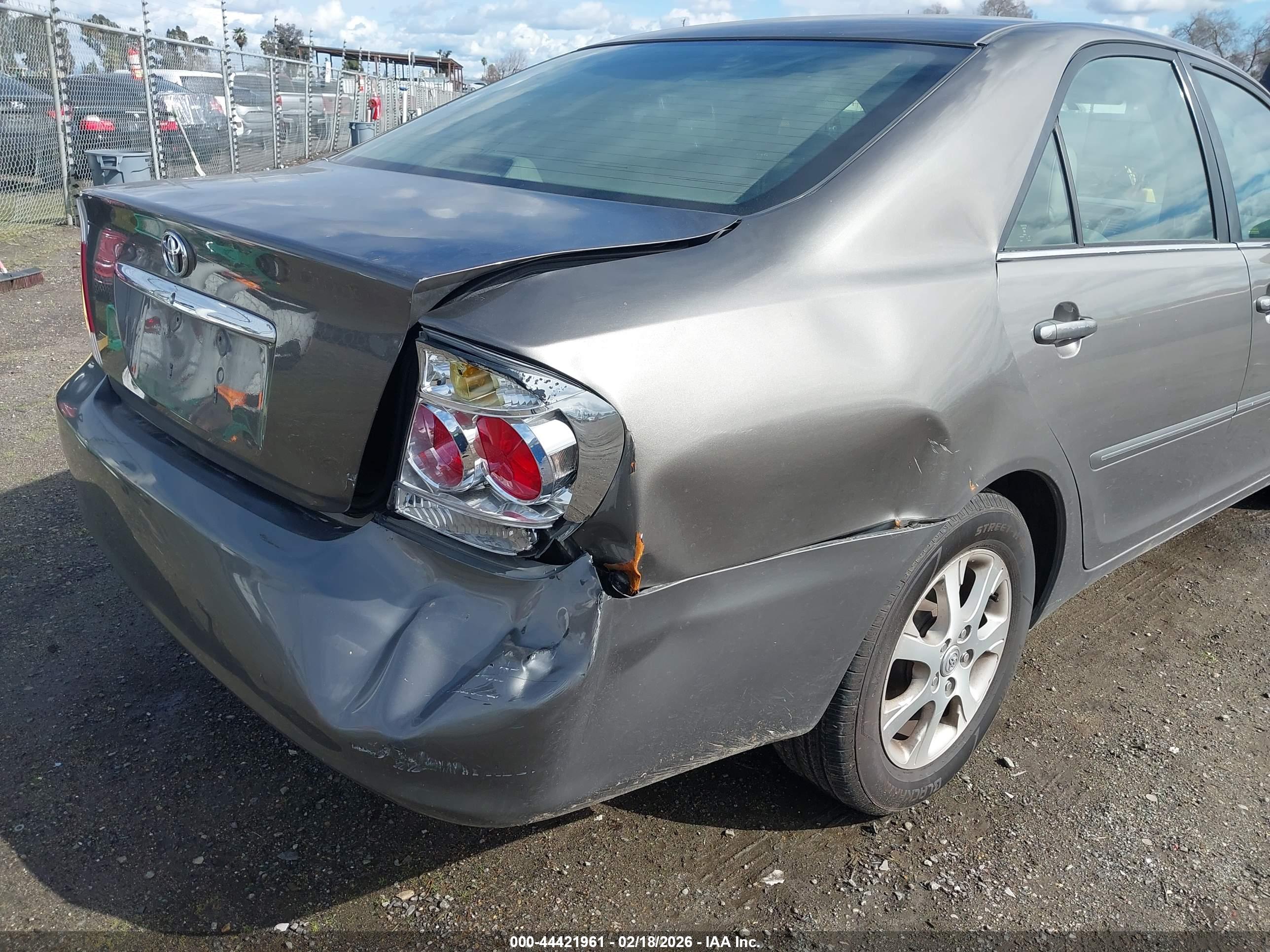 TOYOTA CAMRY image 6