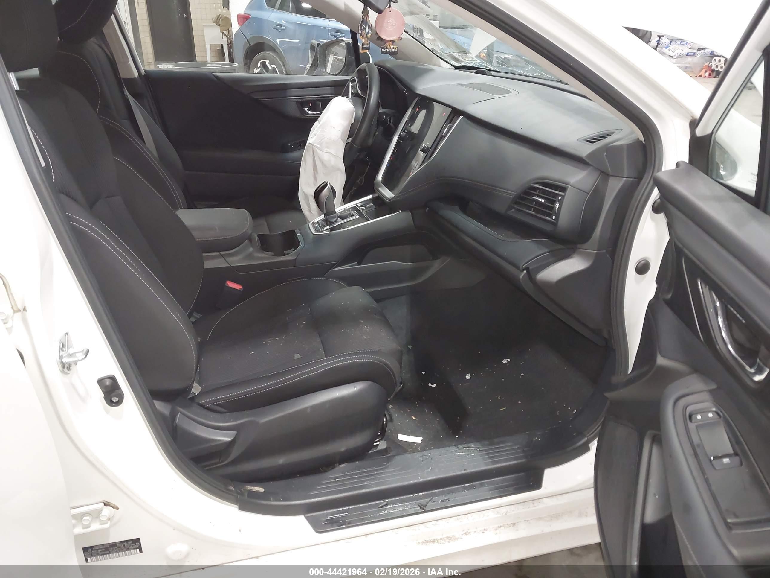 SUBARU LEGACY image 5