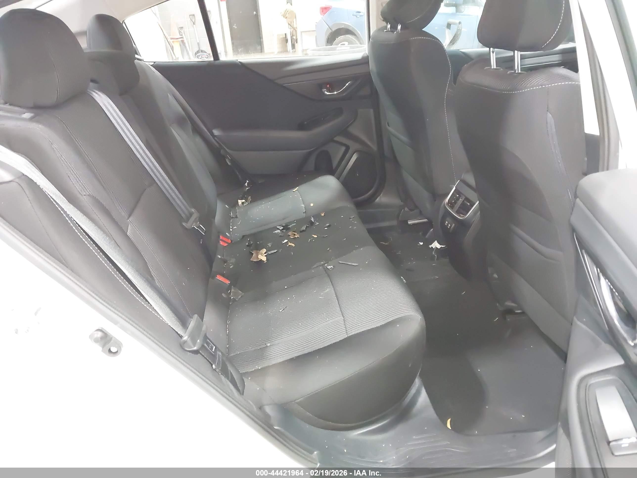 SUBARU LEGACY image 8
