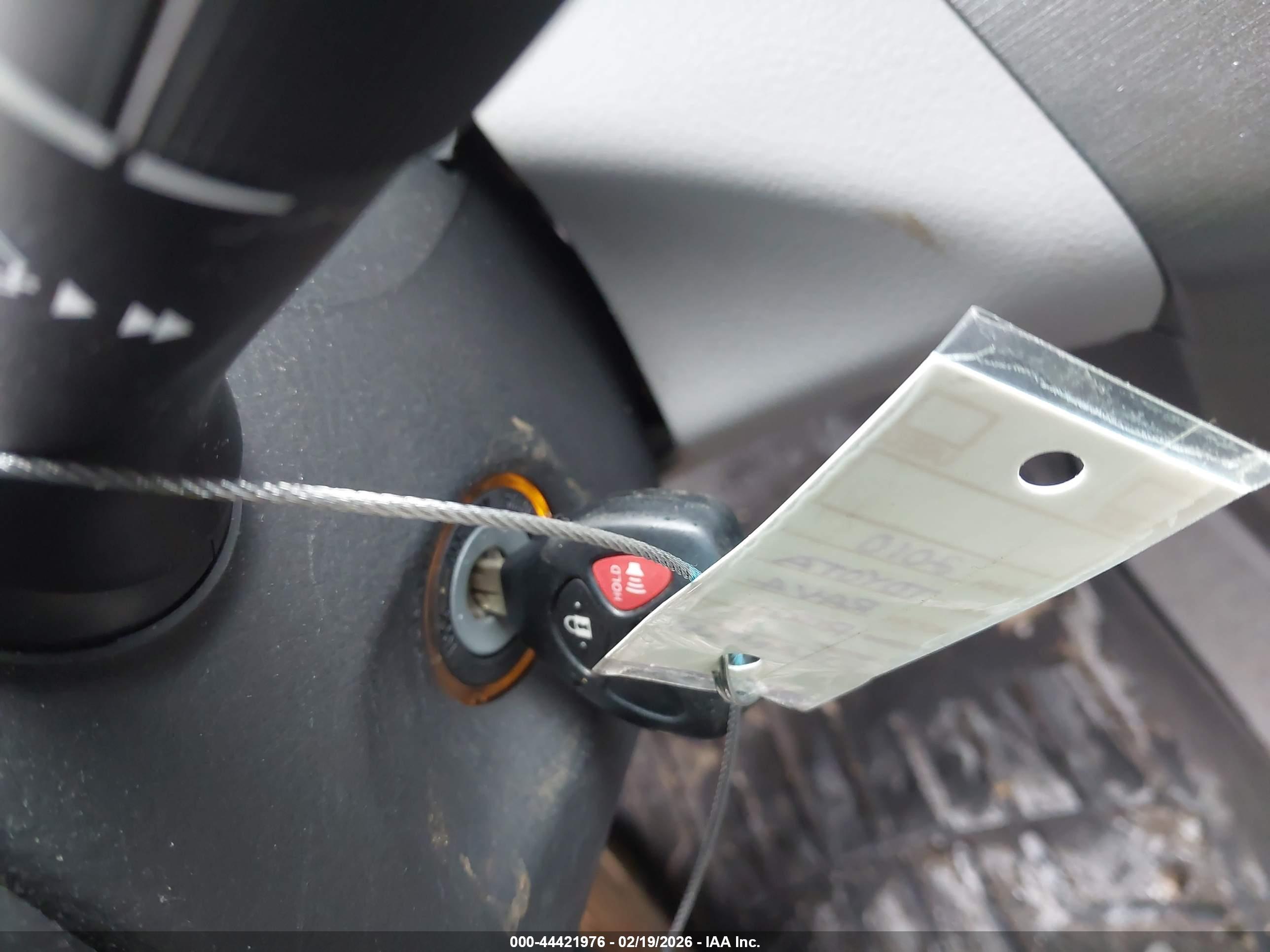 TOYOTA RAV4 image 11