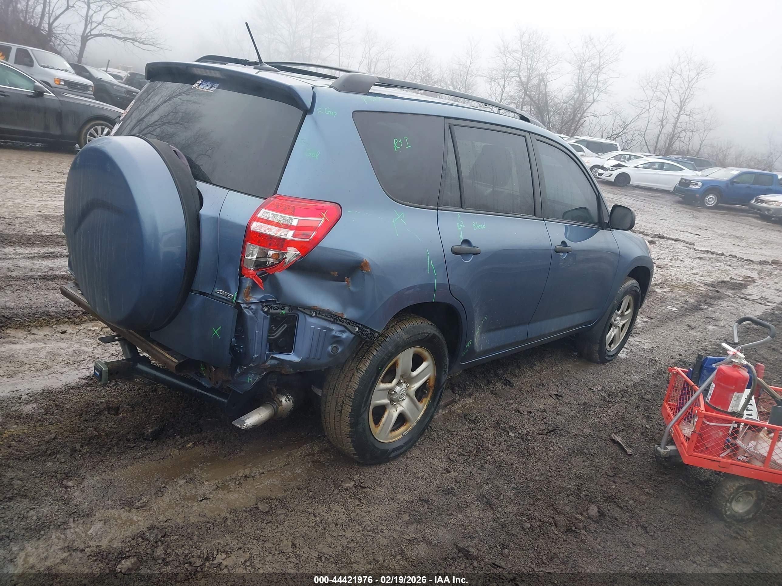 TOYOTA RAV4 image 4
