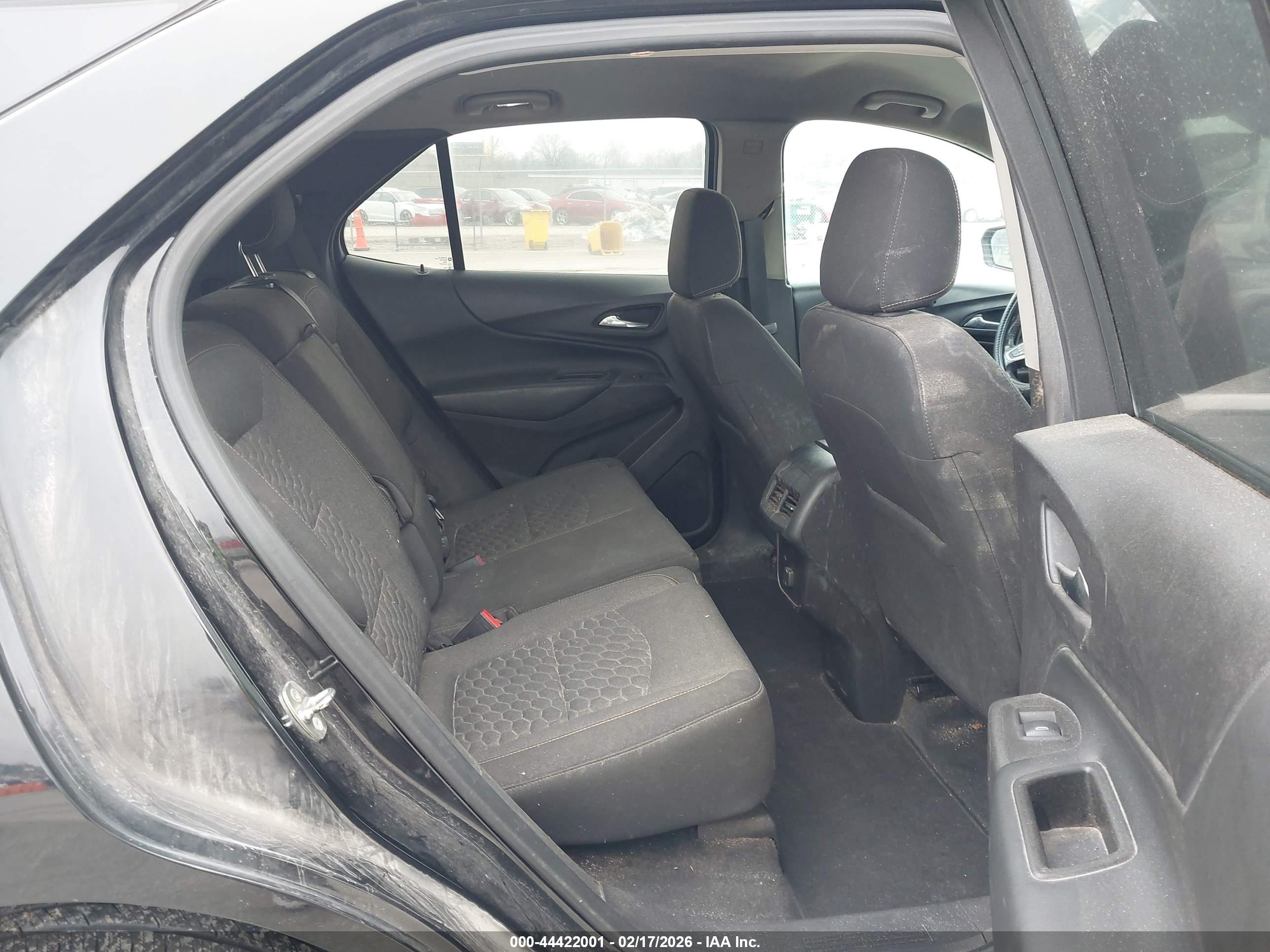 CHEVROLET EQUINOX image 8