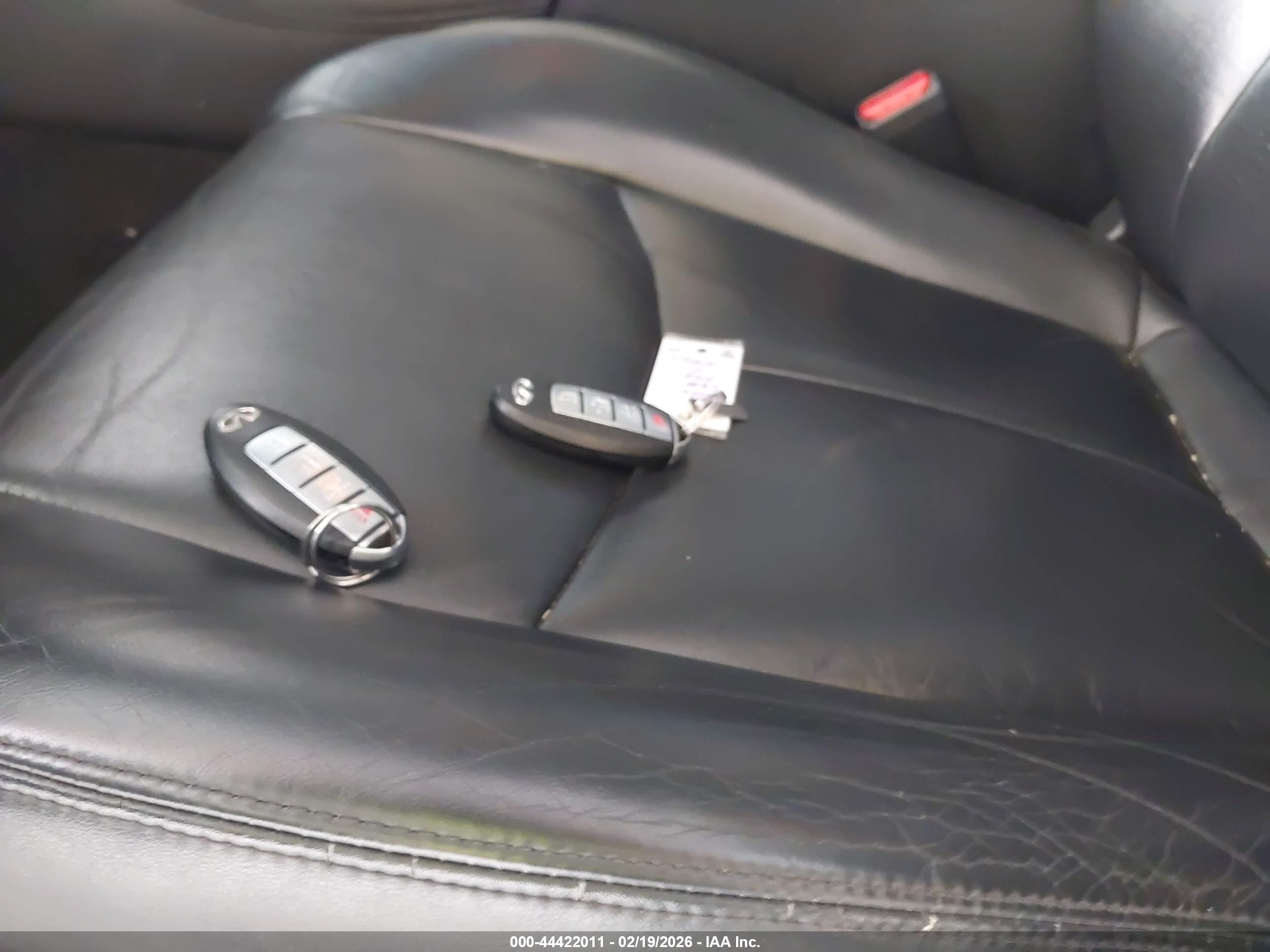 INFINITI M37 image 11
