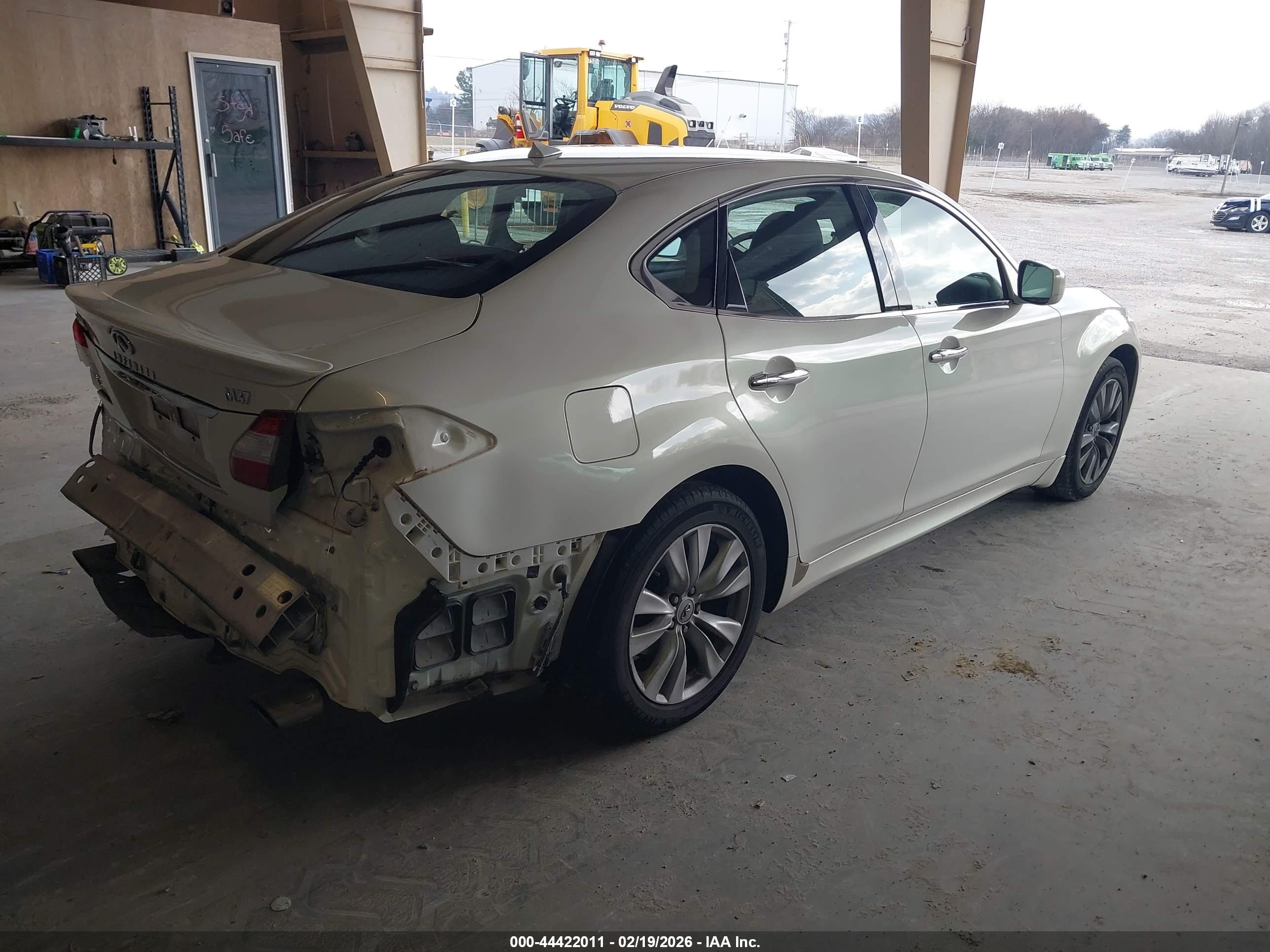 INFINITI M37 image 4