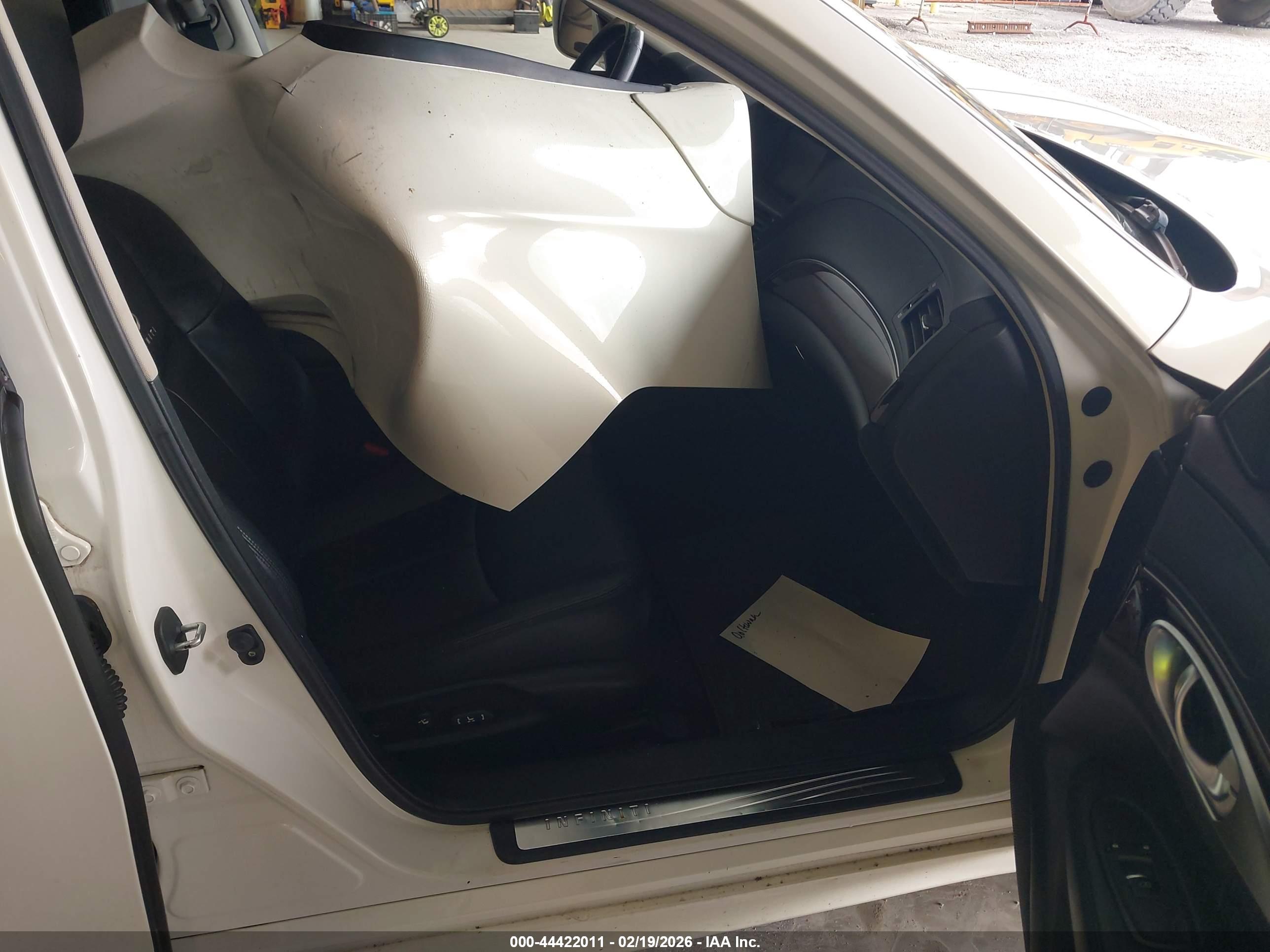 INFINITI M37 image 5