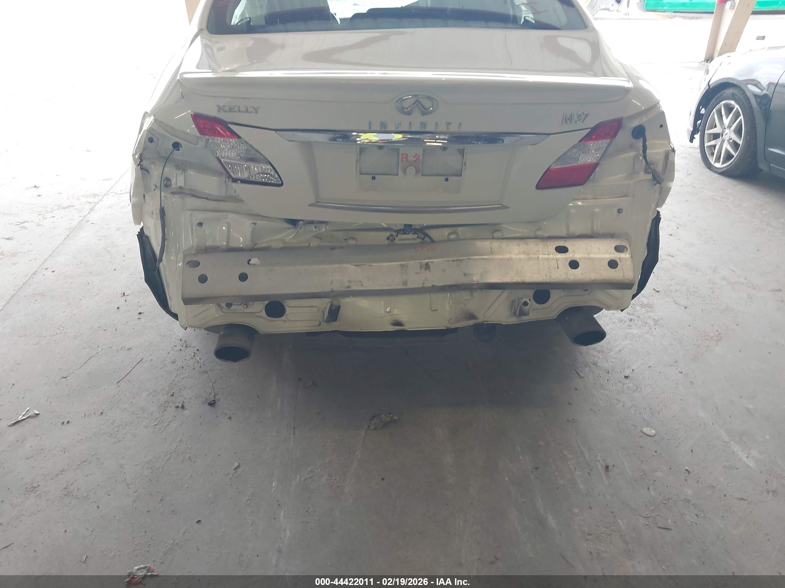 INFINITI M37 image 6