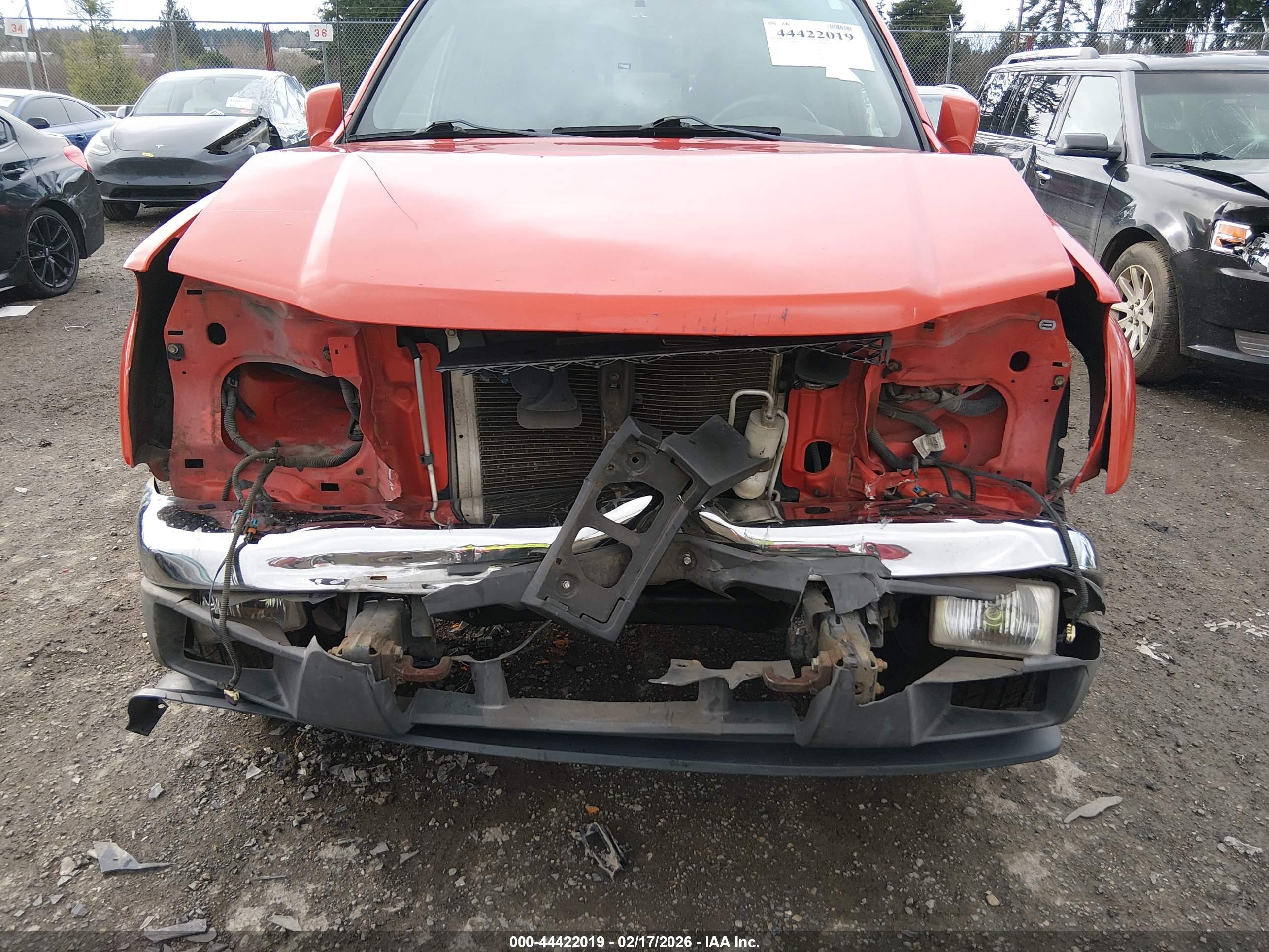 CHEVROLET COLORADO image 6