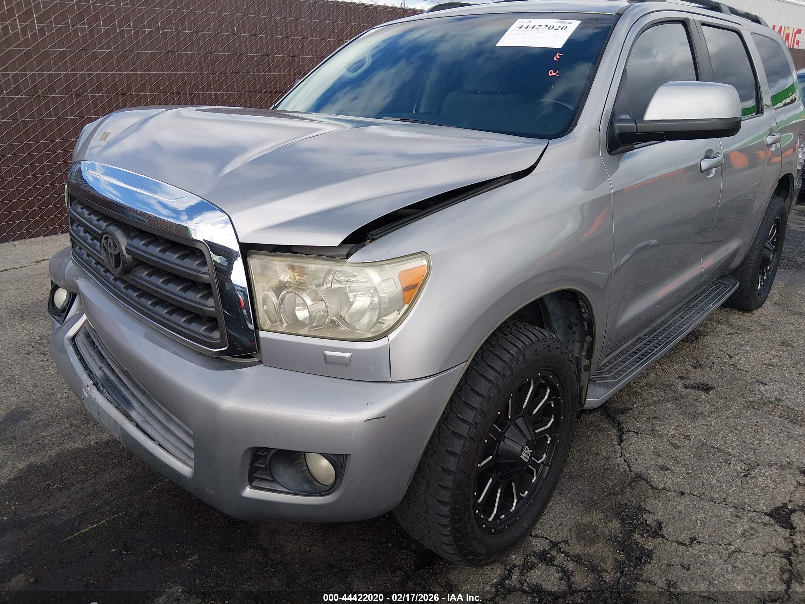 TOYOTA SEQUOIA image 2