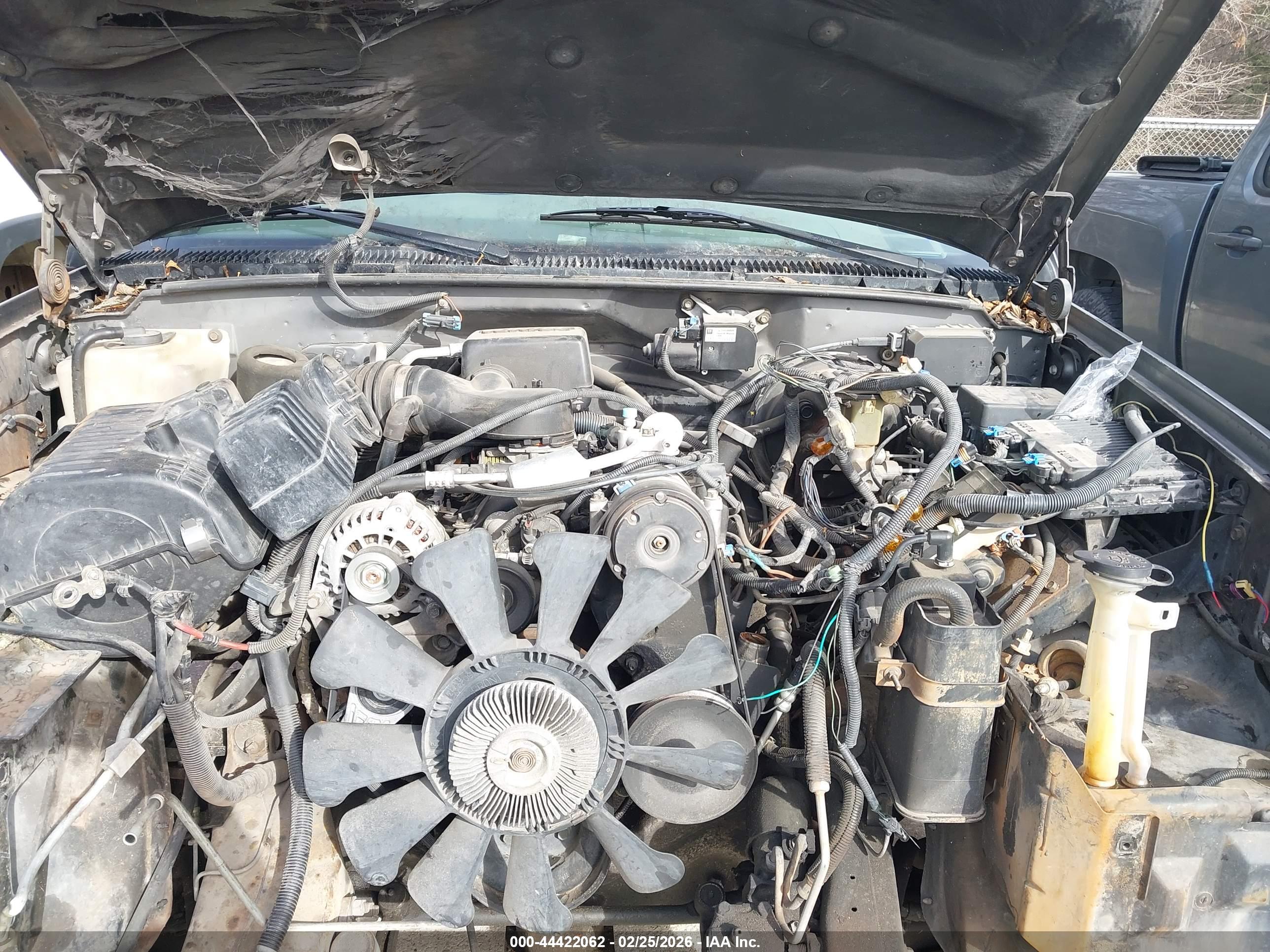 CHEVROLET SUBURBAN image 10