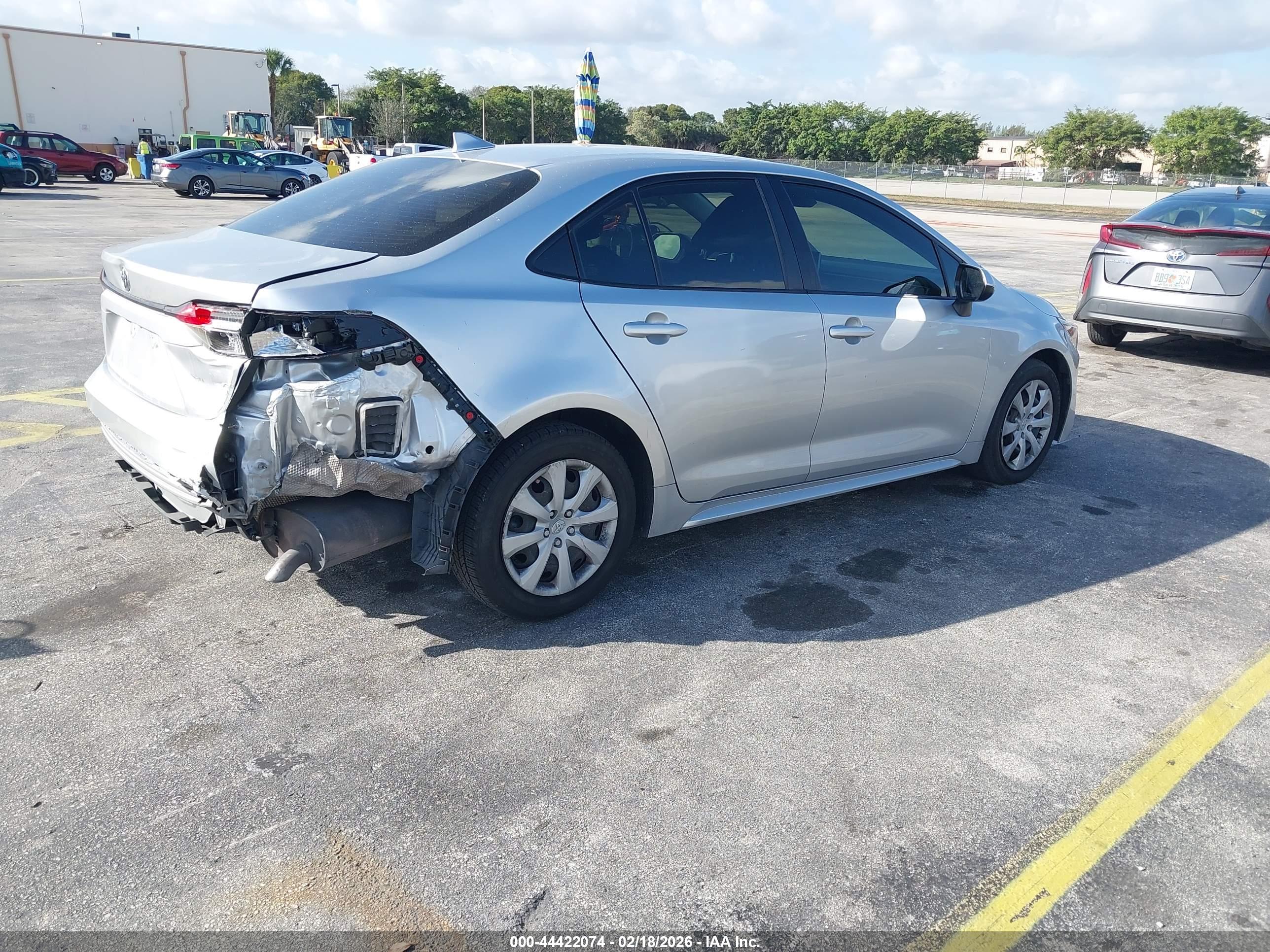 TOYOTA COROLLA image 4