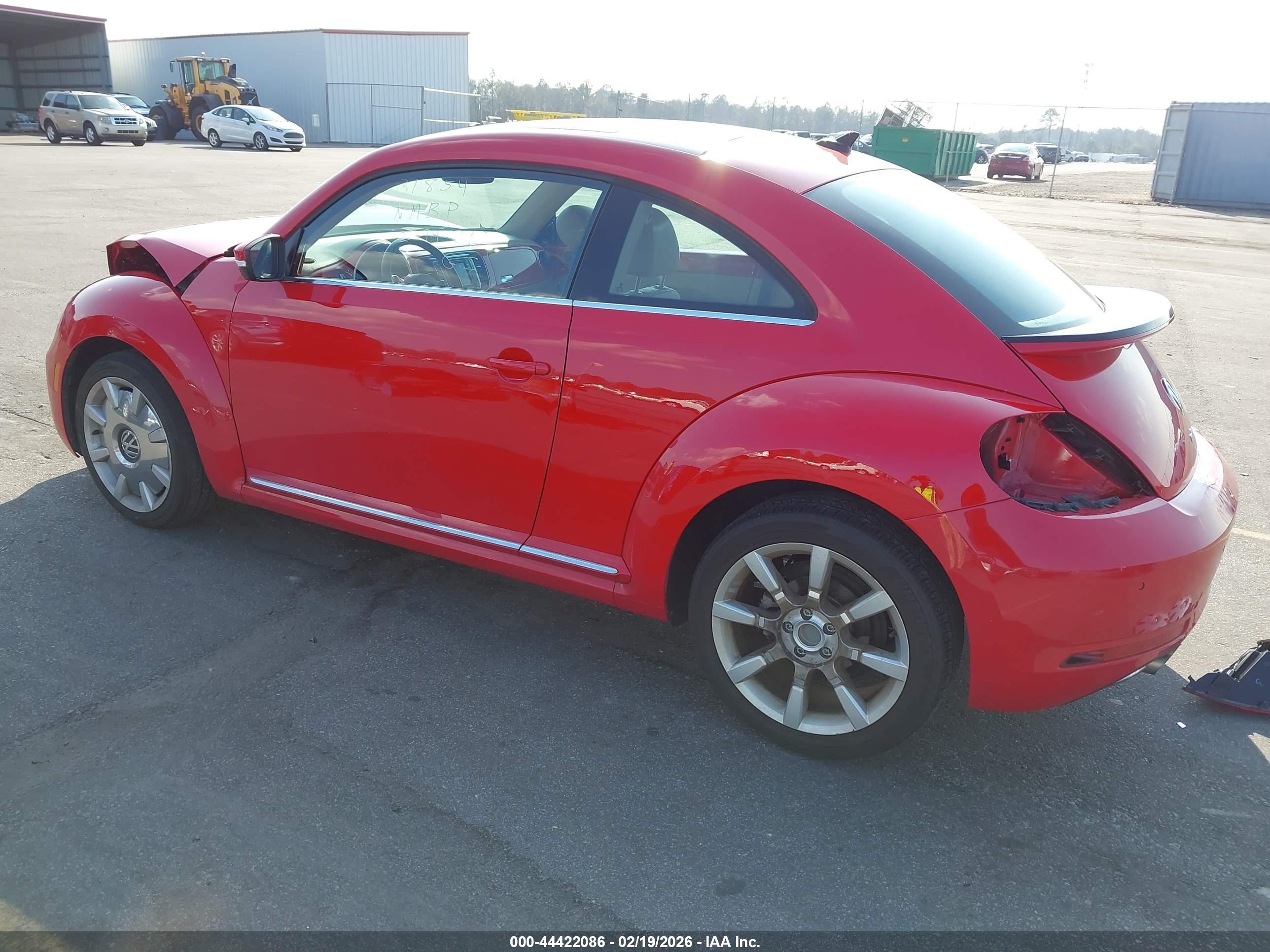 VOLKSWAGEN BEETLE image 3