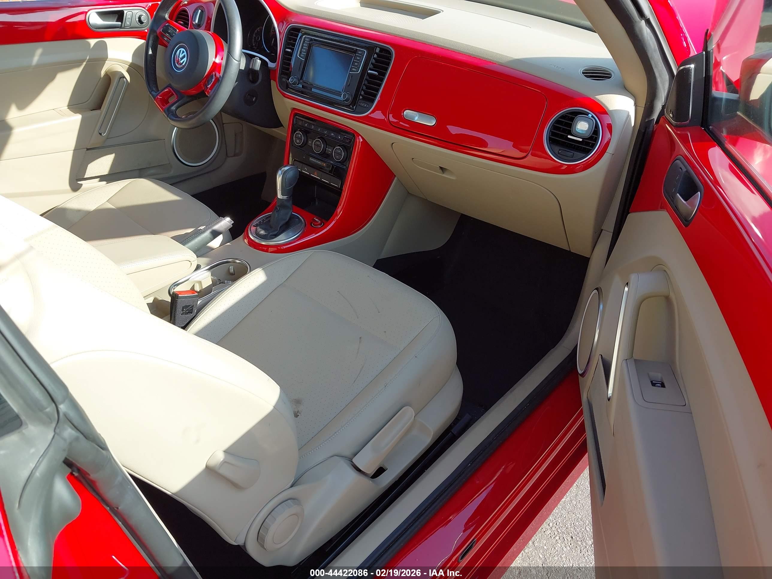VOLKSWAGEN BEETLE image 5