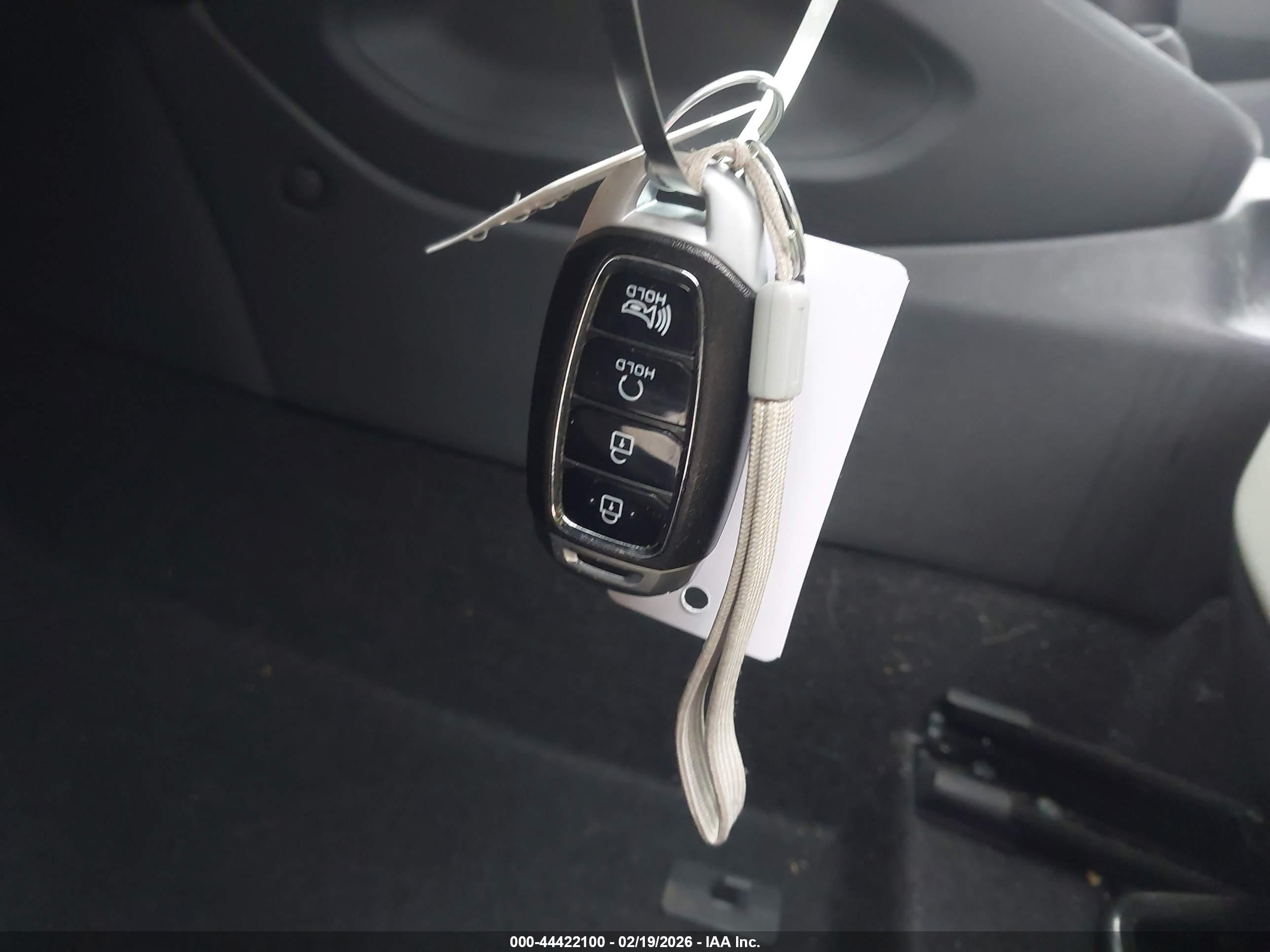 HYUNDAI KONA image 11