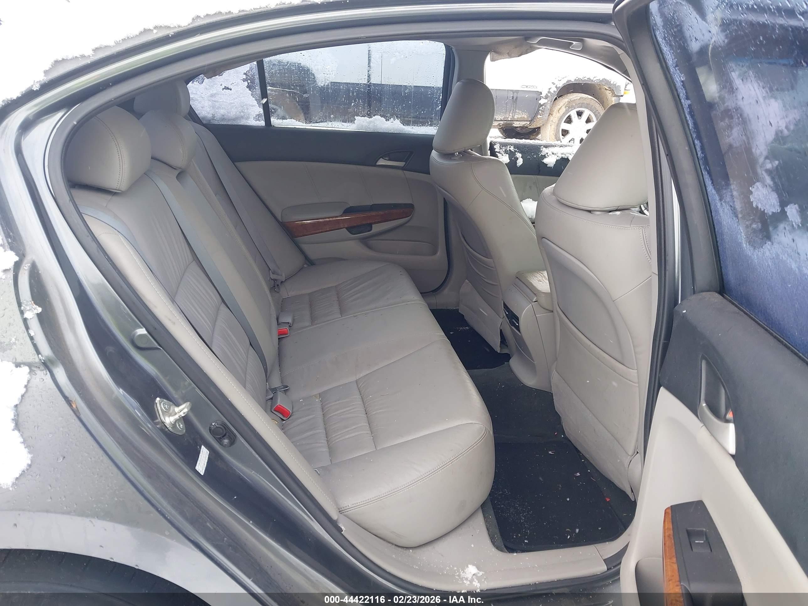 HONDA ACCORD image 8