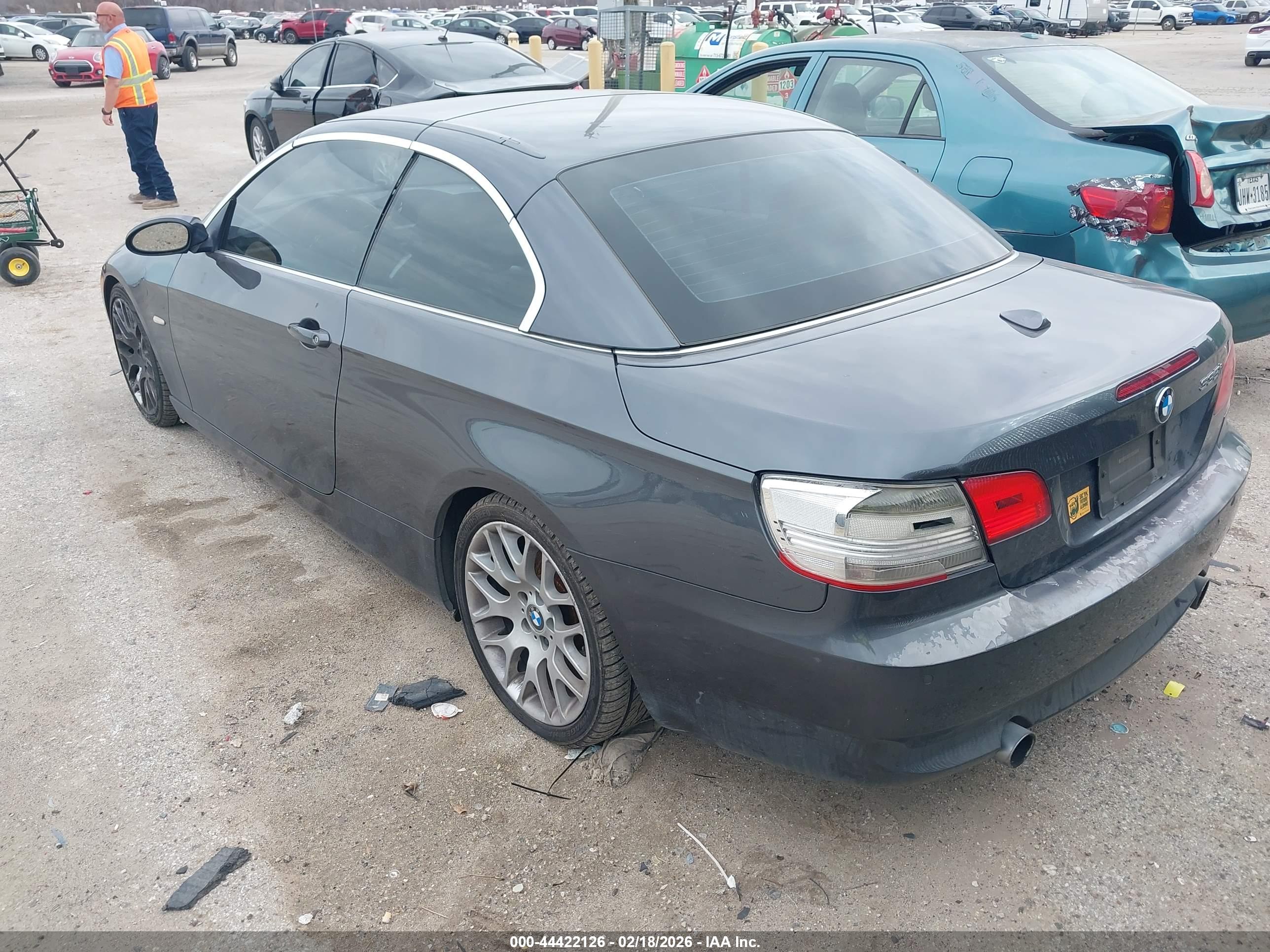BMW 335I image 3