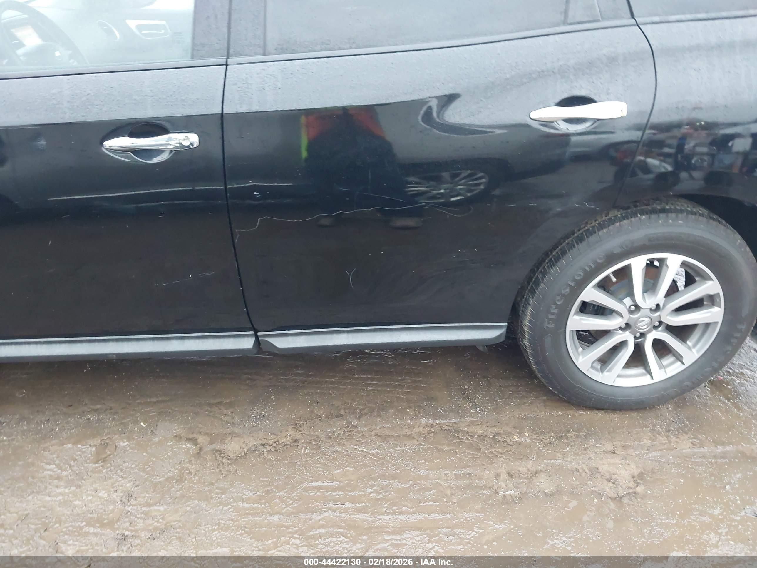 NISSAN PATHFINDER image 6