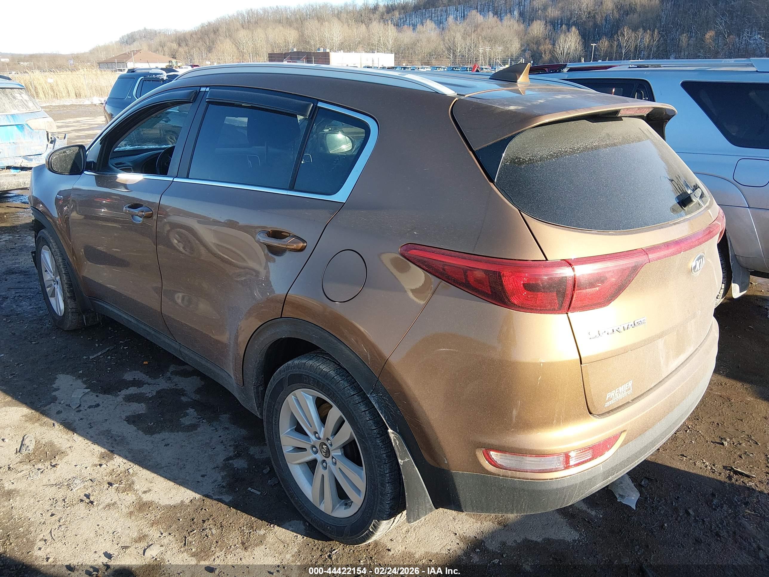 KIA SPORTAGE image 3