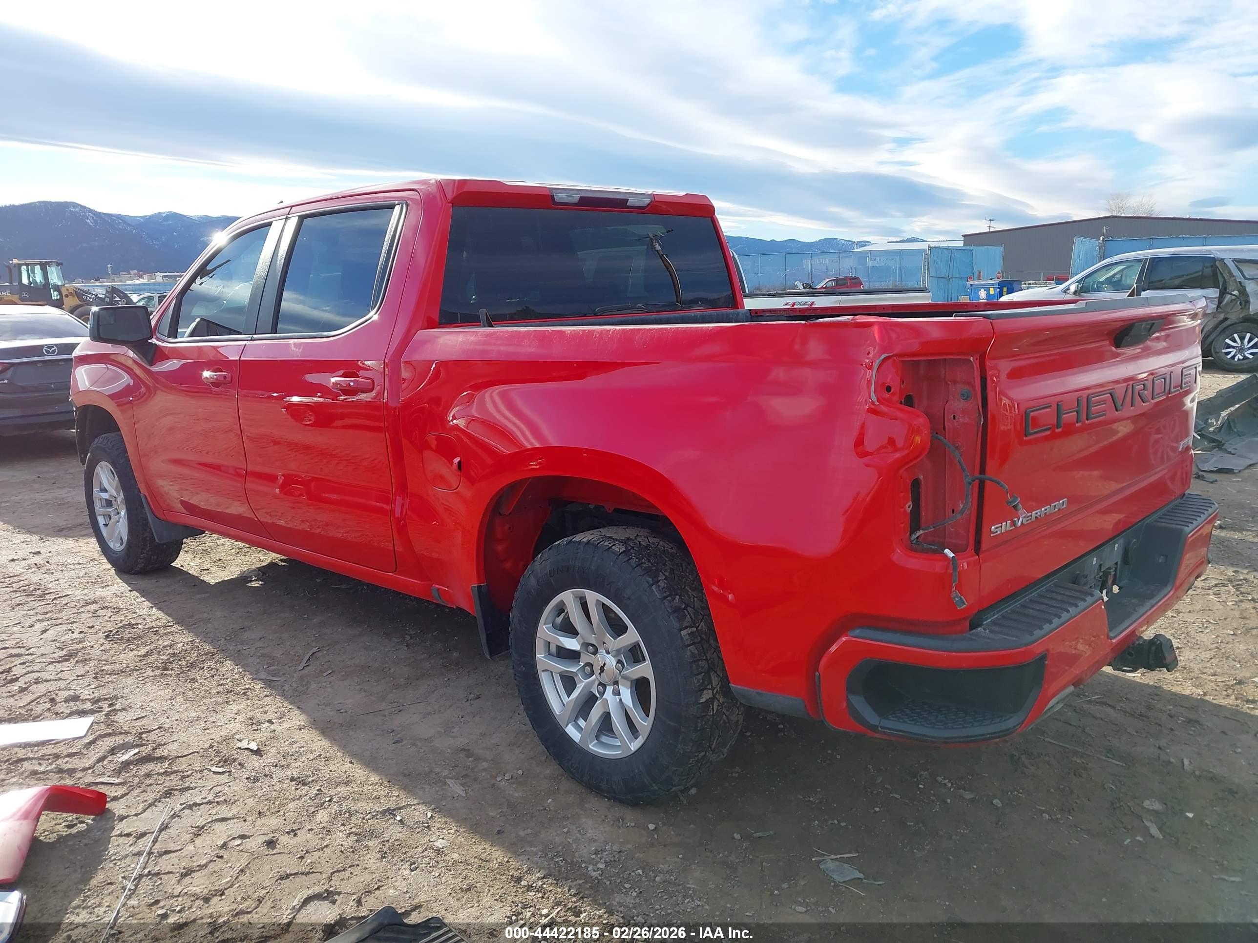 CHEVROLET SILVERADO image 3