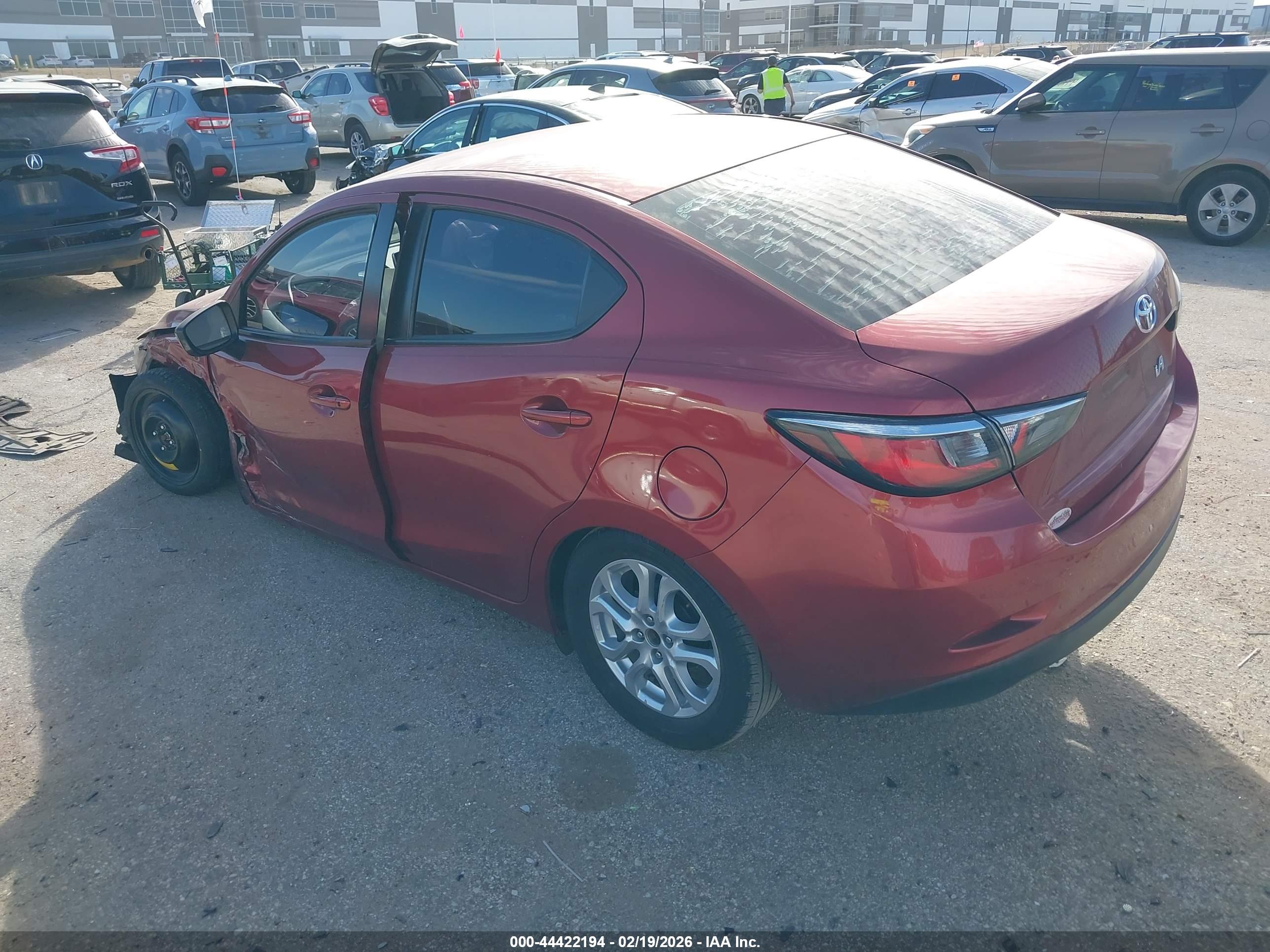 TOYOTA YARIS image 3