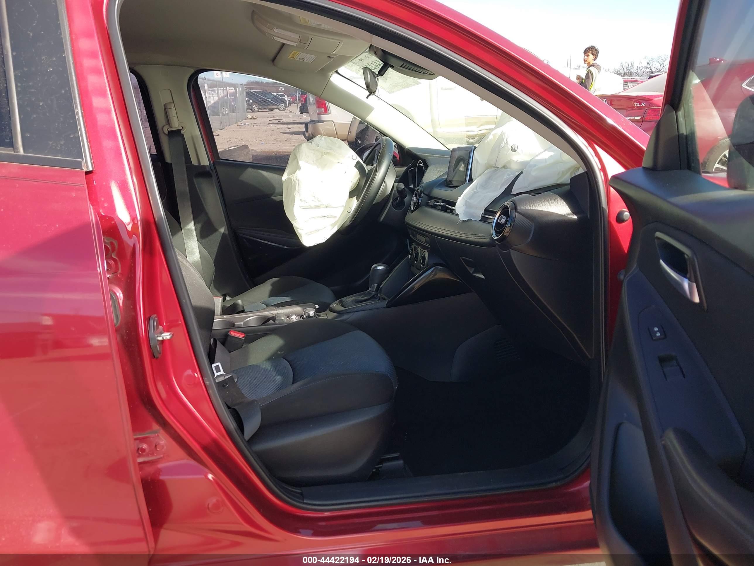 TOYOTA YARIS image 5