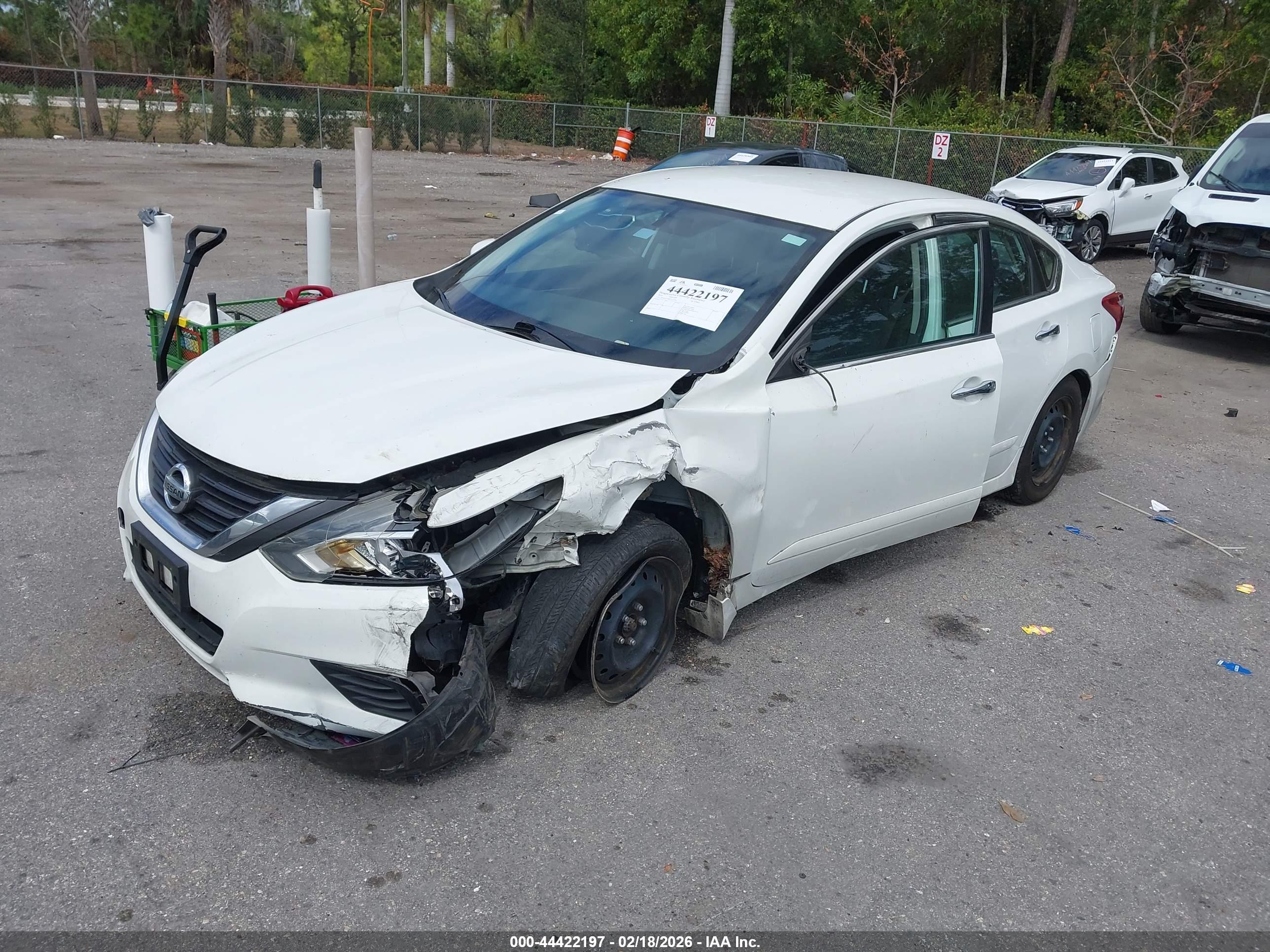 NISSAN ALTIMA image 2