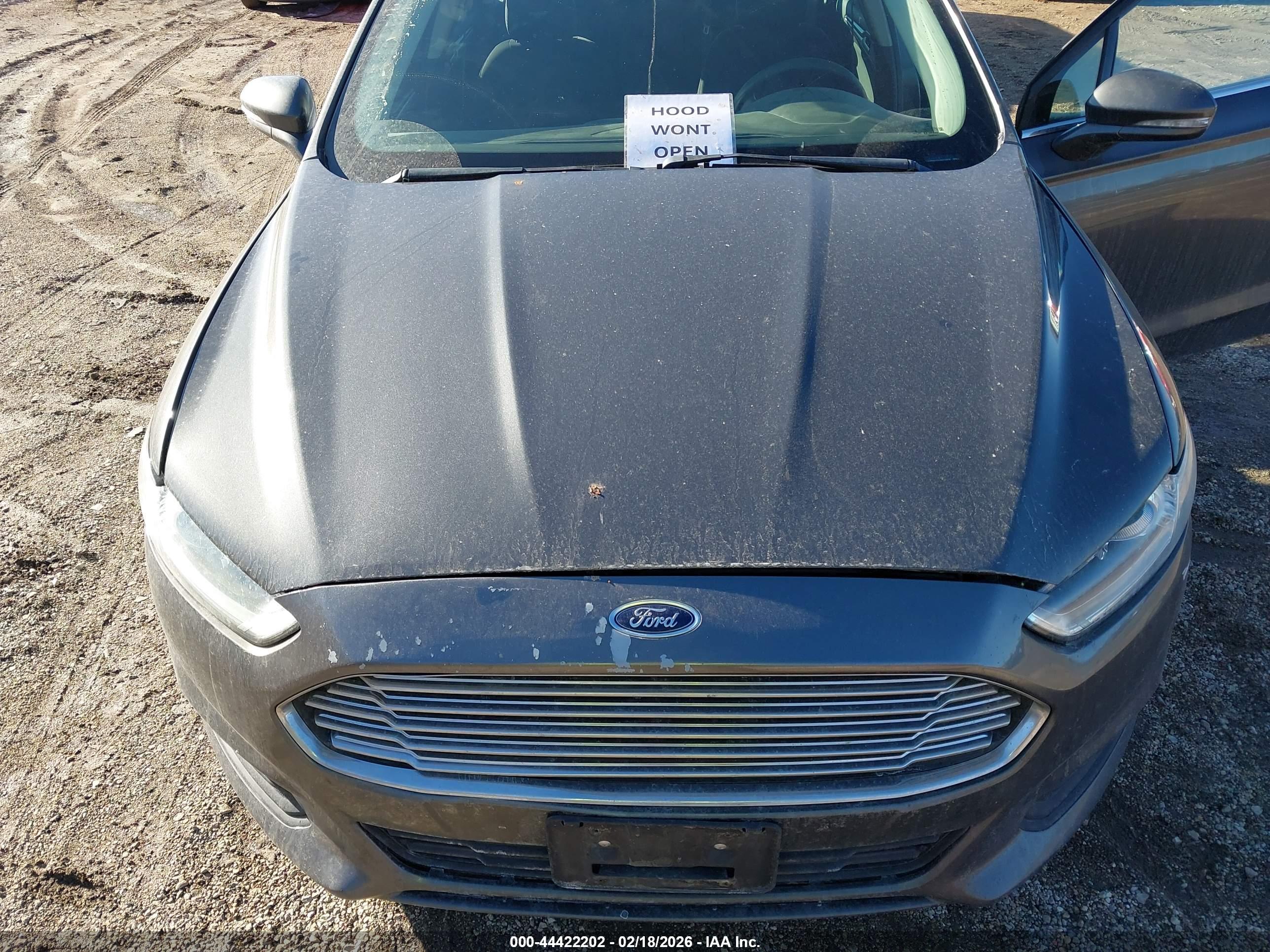 FORD FUSION image 10