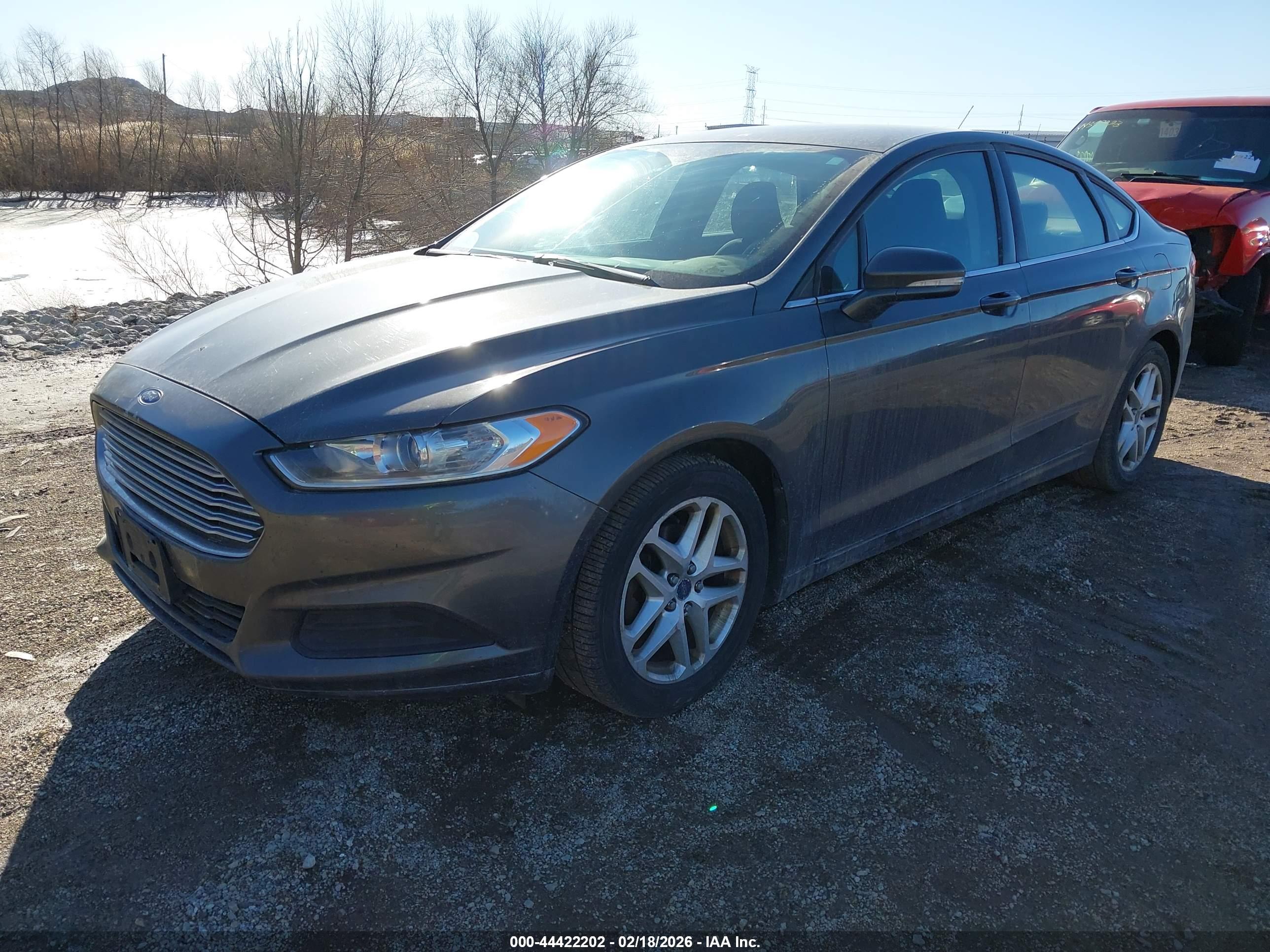 FORD FUSION image 2