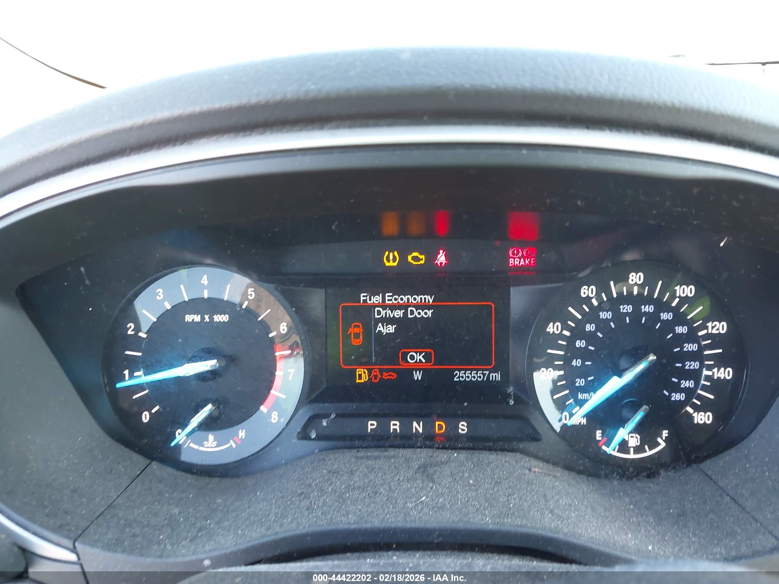 FORD FUSION image 7