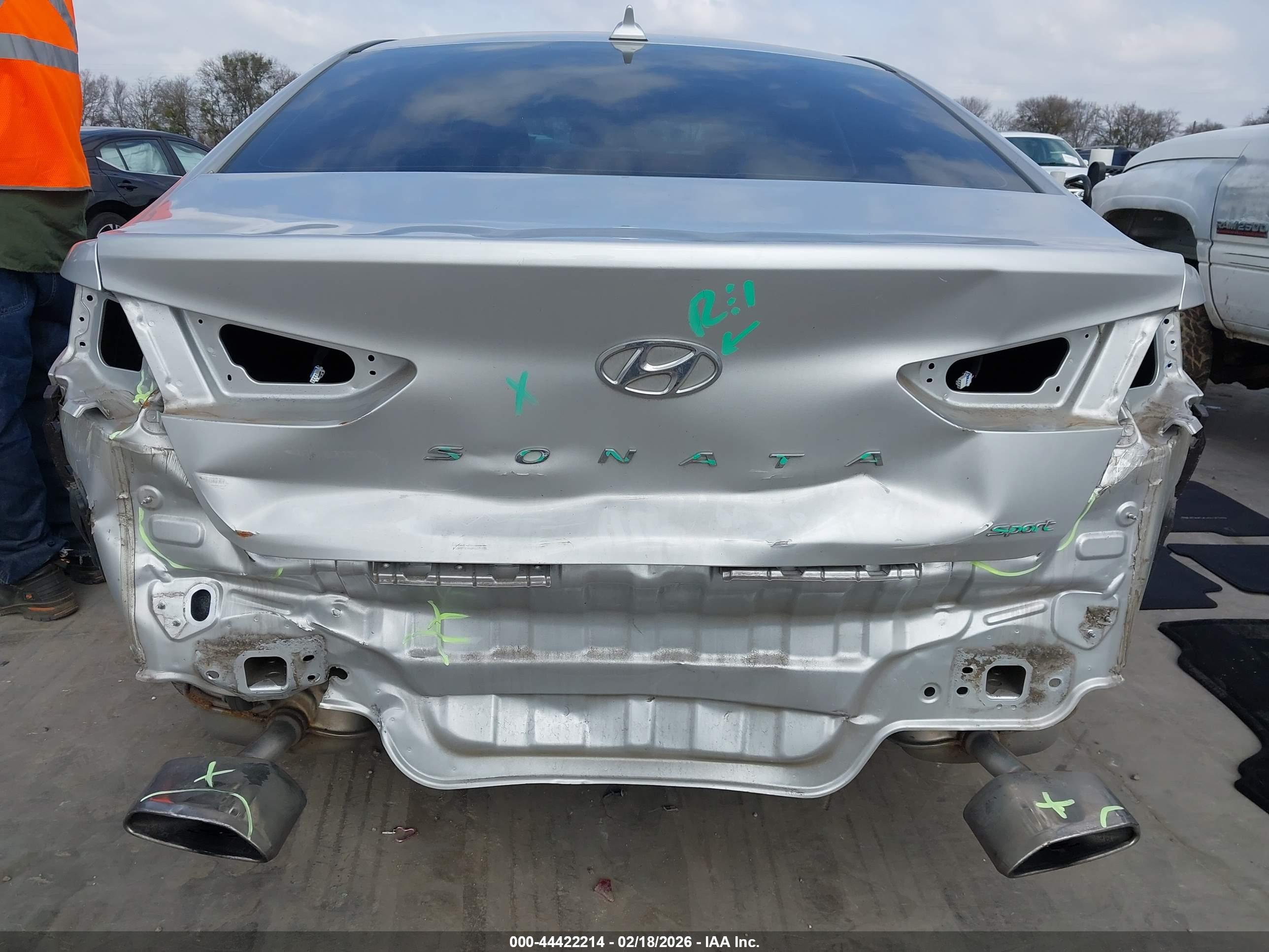 HYUNDAI SONATA image 6