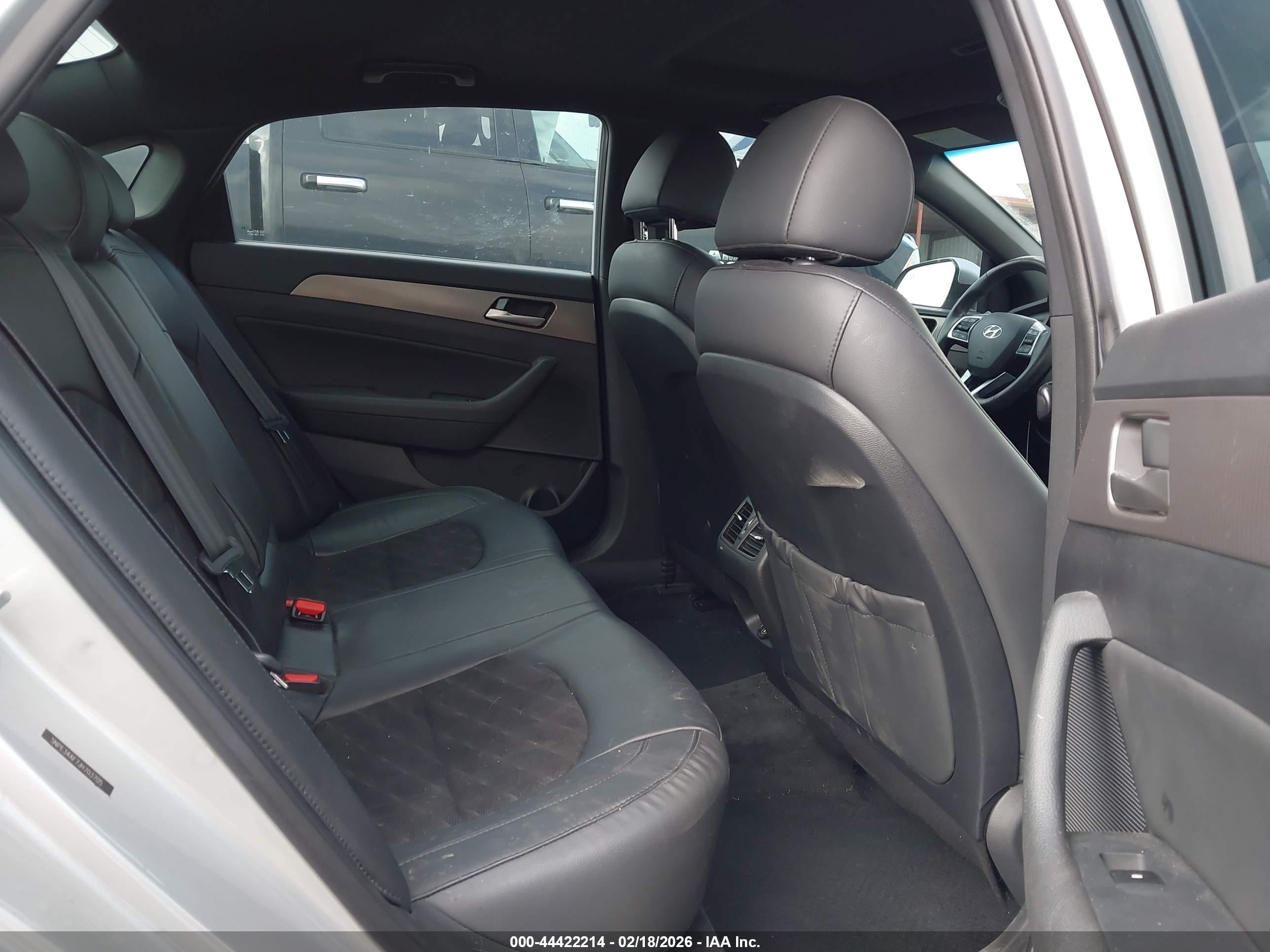 HYUNDAI SONATA image 8