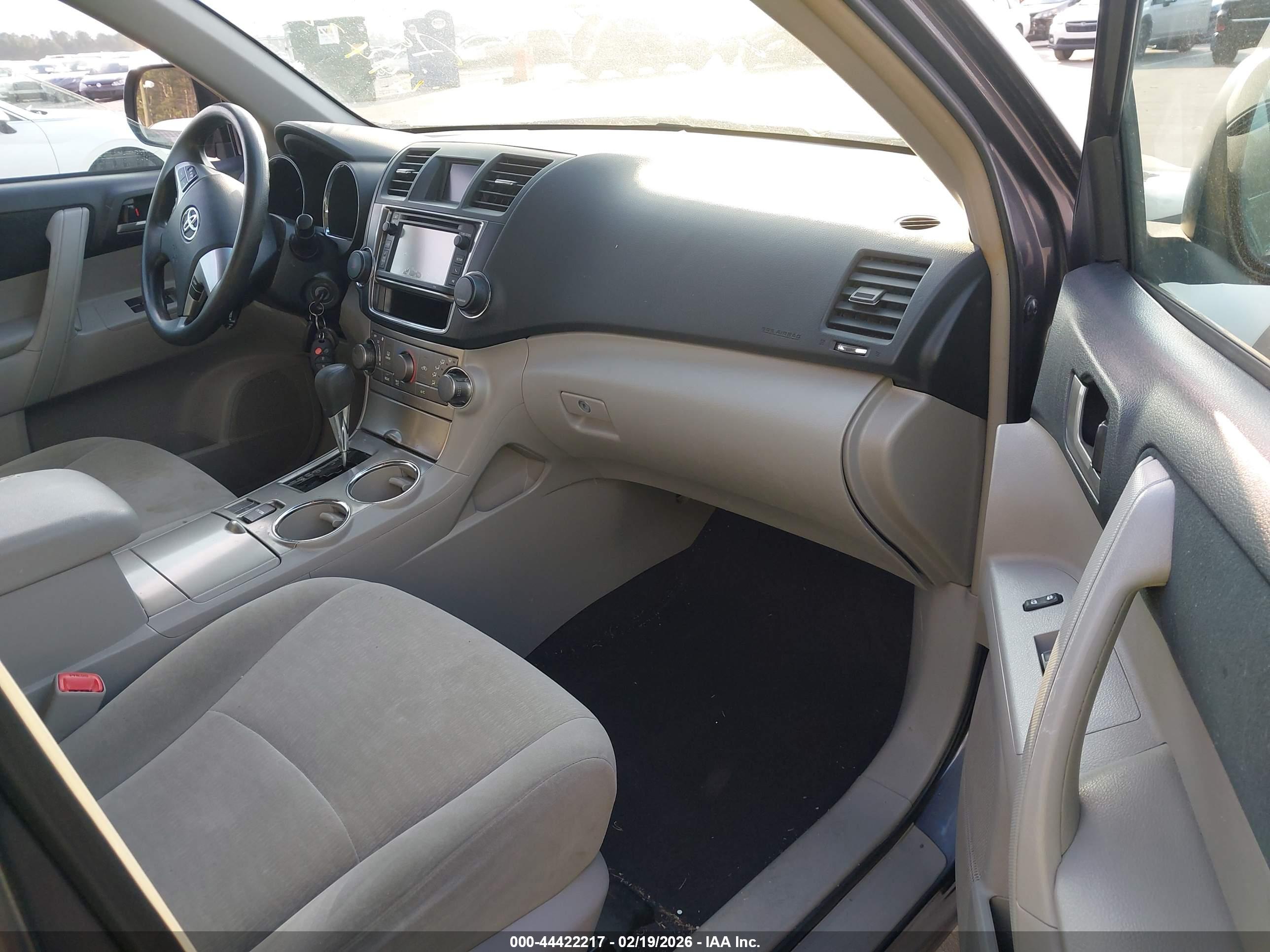 TOYOTA HIGHLANDER image 5