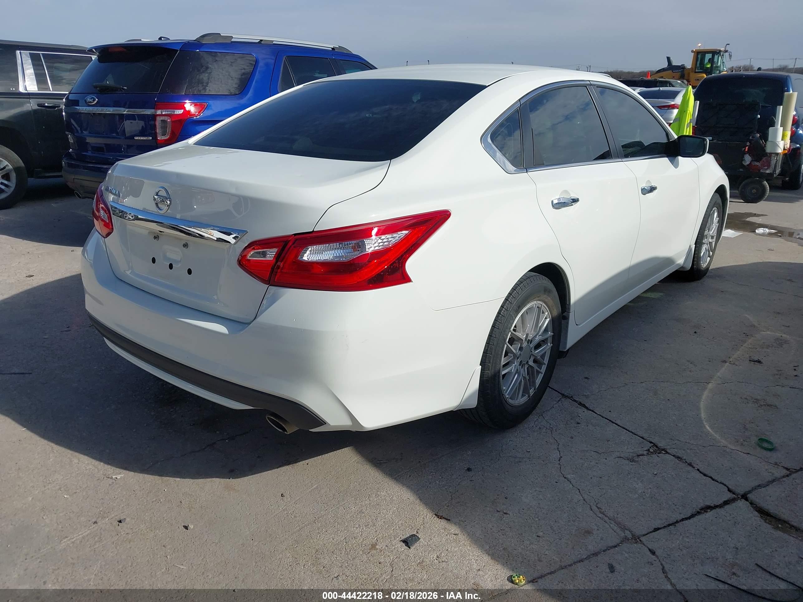 NISSAN ALTIMA image 4