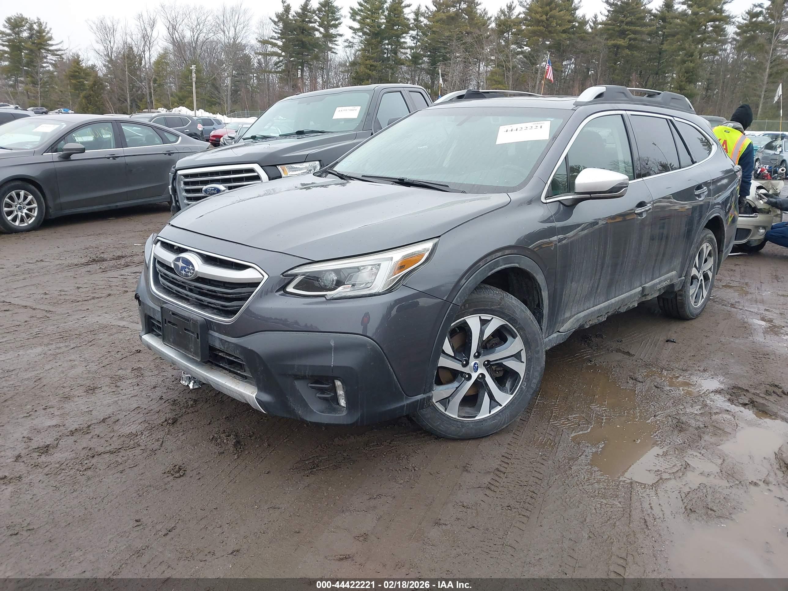 SUBARU OUTBACK image 2