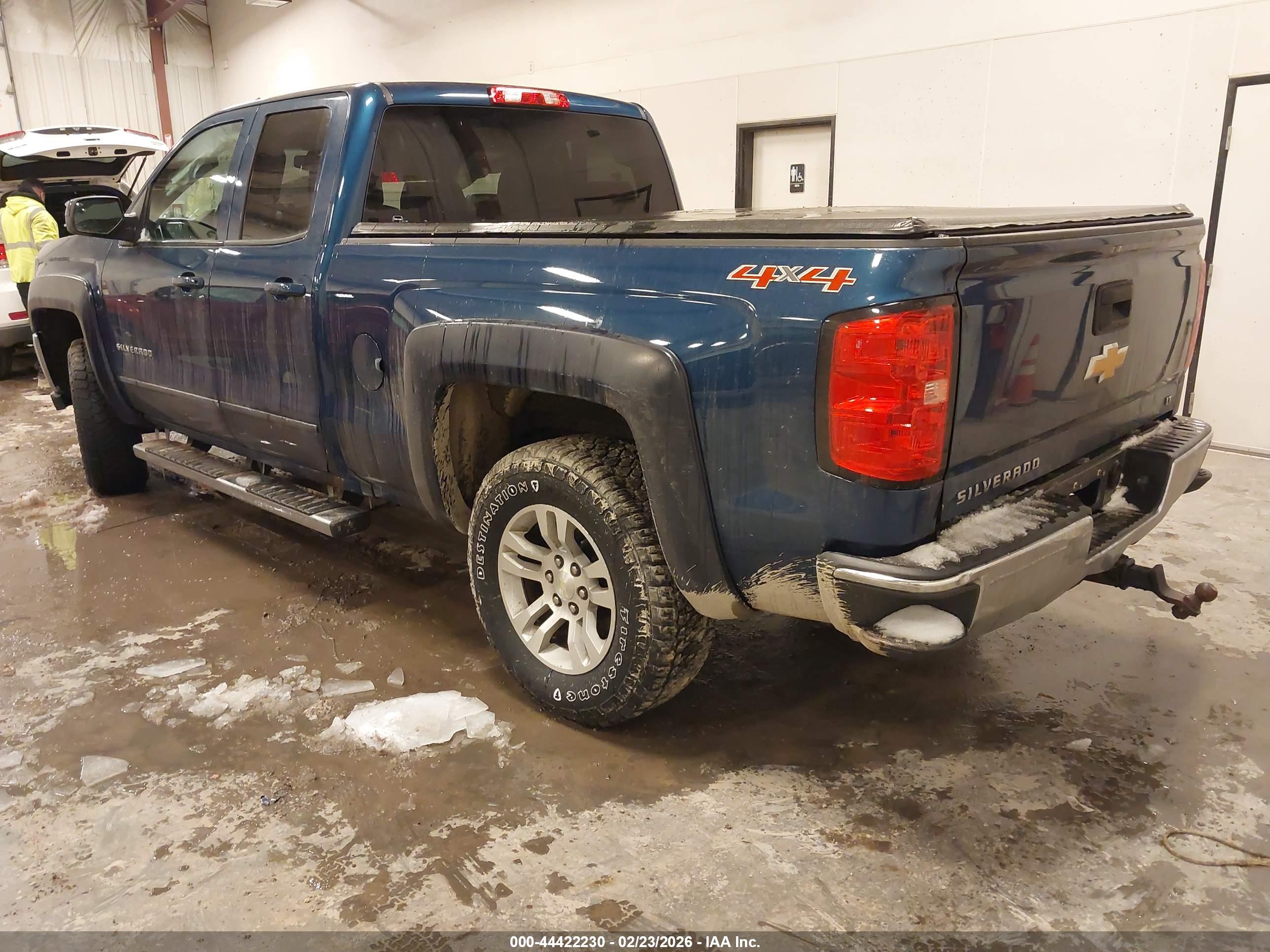 CHEVROLET SILVERADO image 3