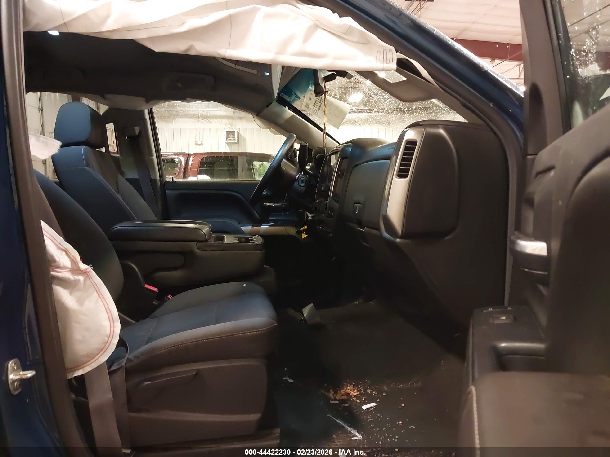CHEVROLET SILVERADO image 5