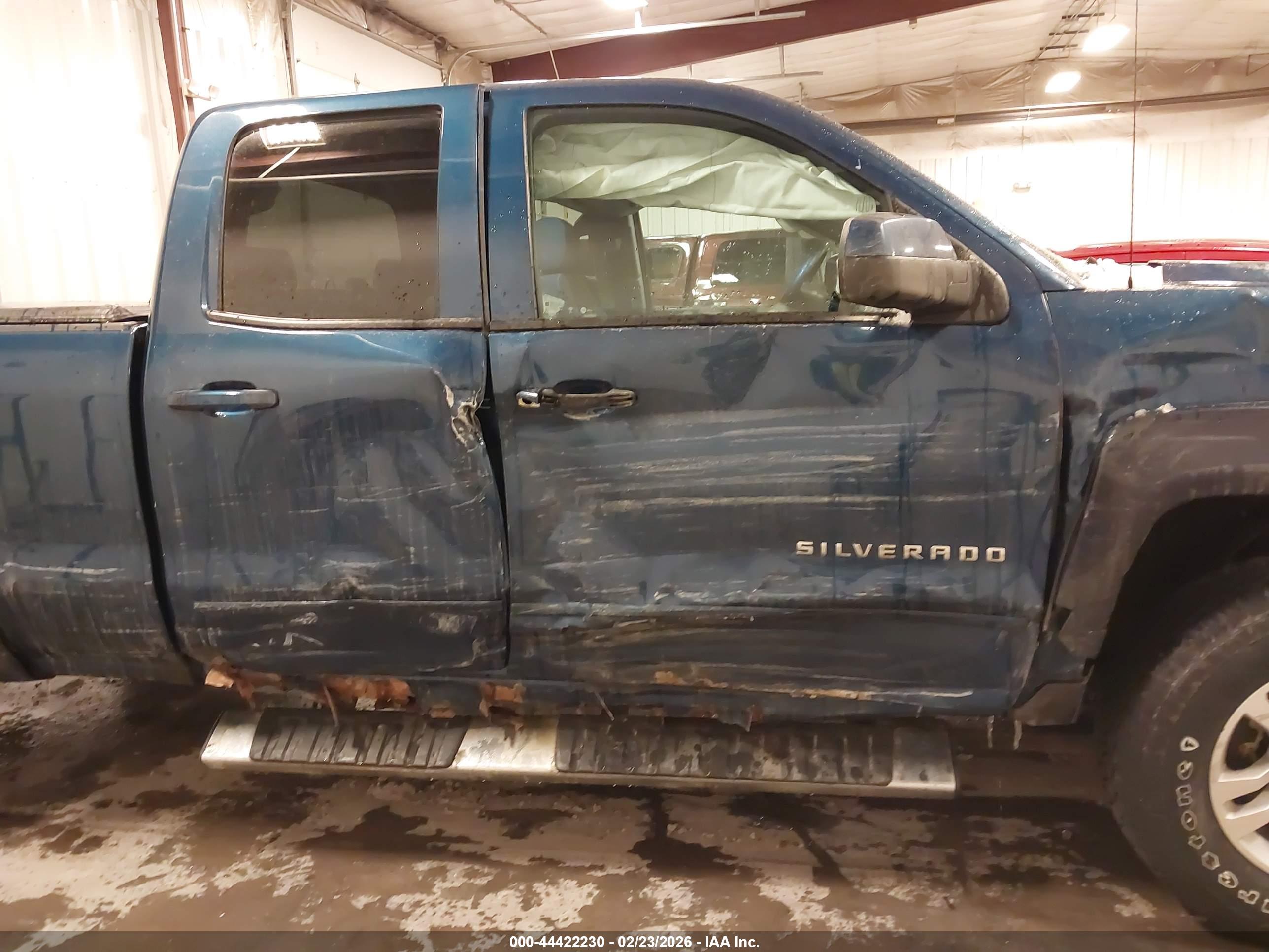 CHEVROLET SILVERADO image 6