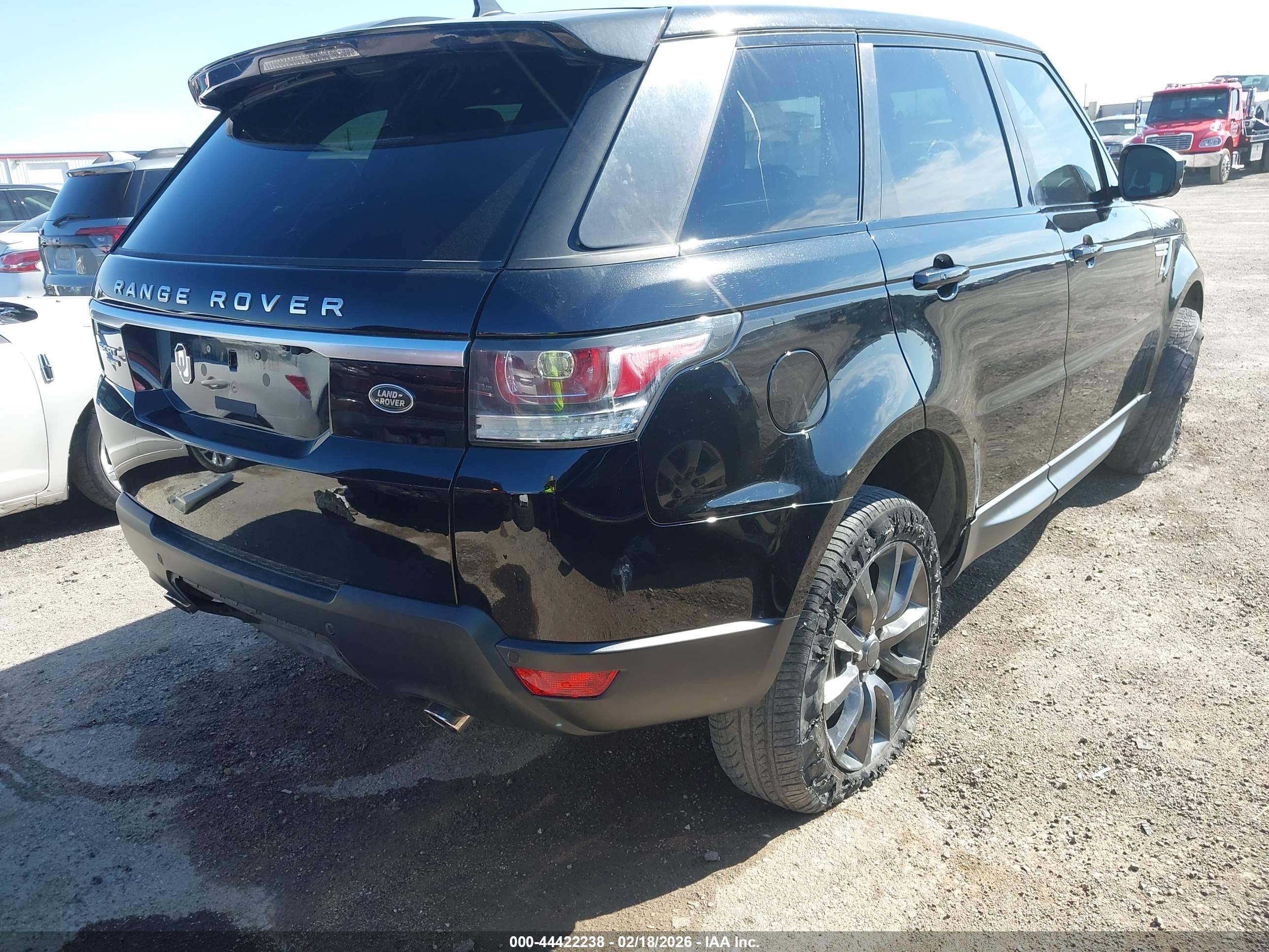 LAND ROVER image 4