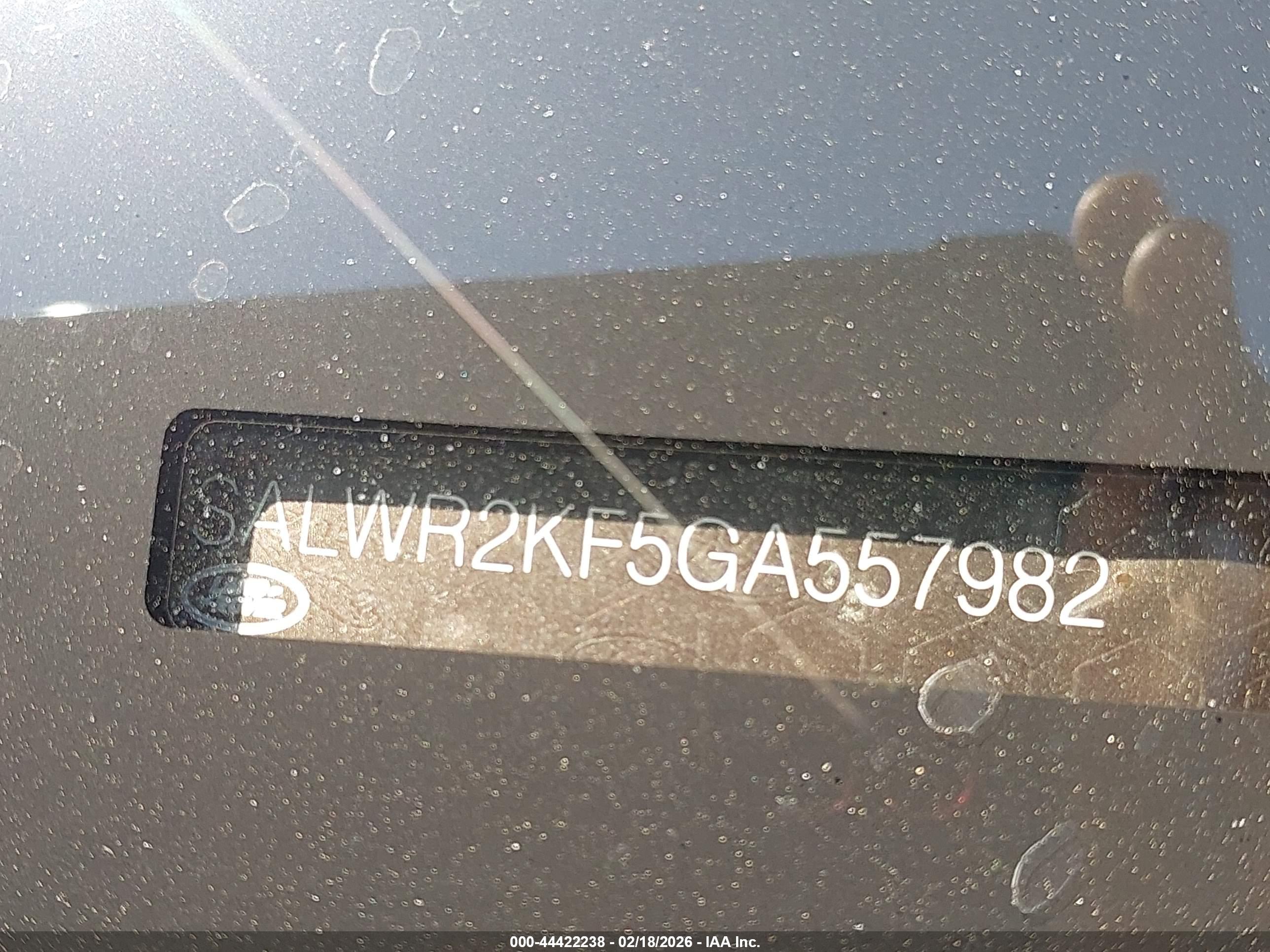 LAND ROVER image 9