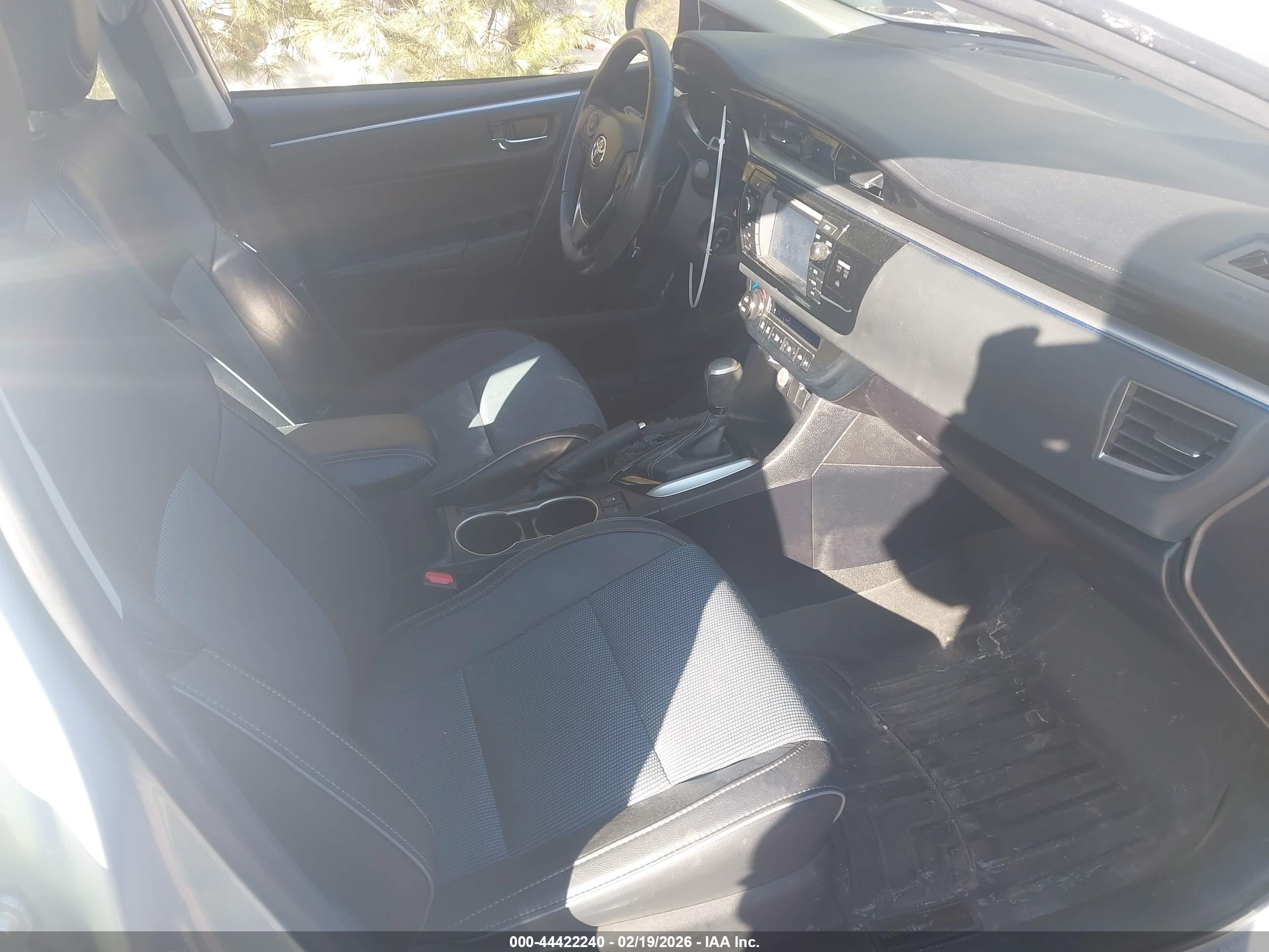 TOYOTA COROLLA image 5