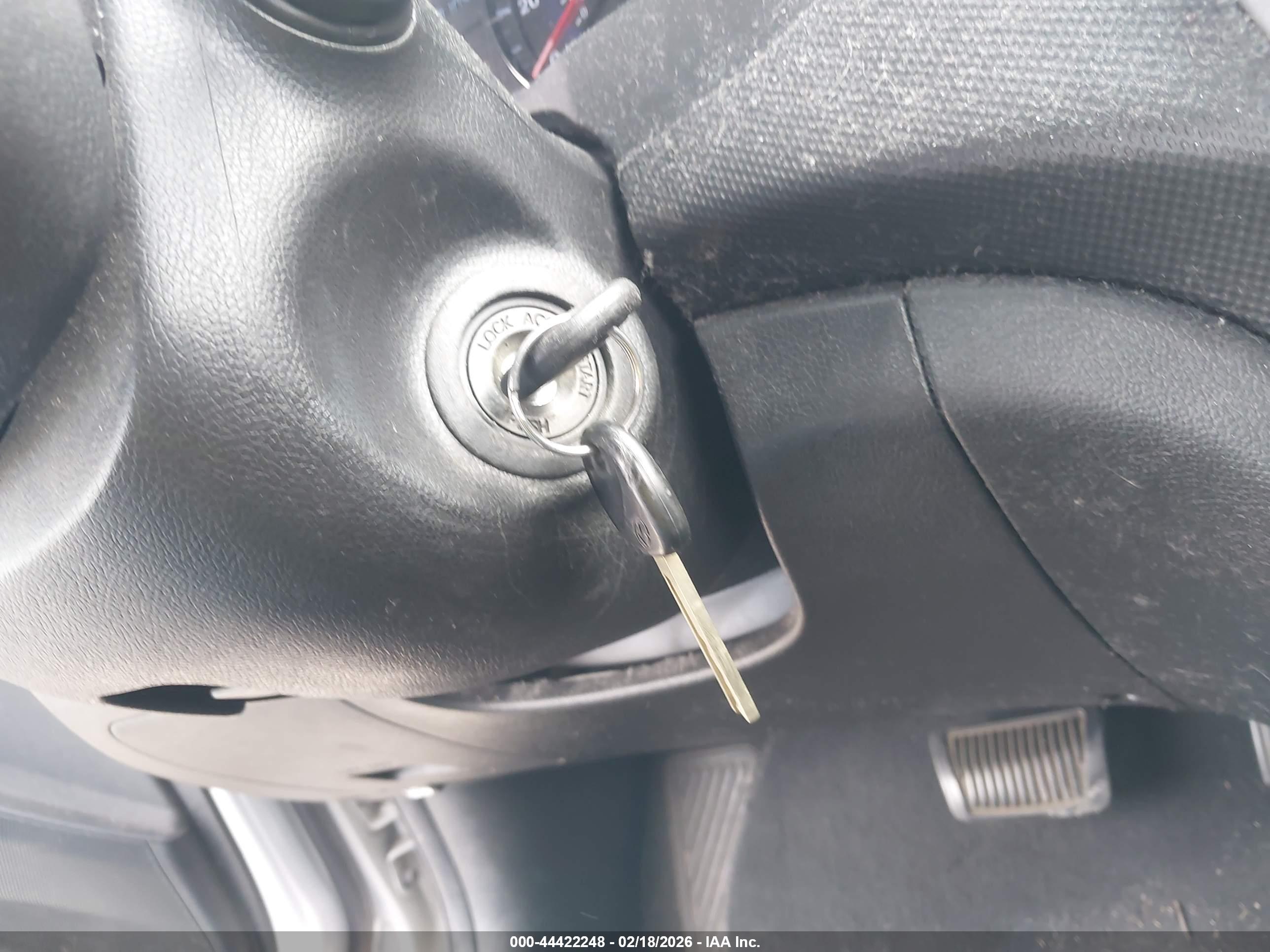 HYUNDAI ACCENT image 11