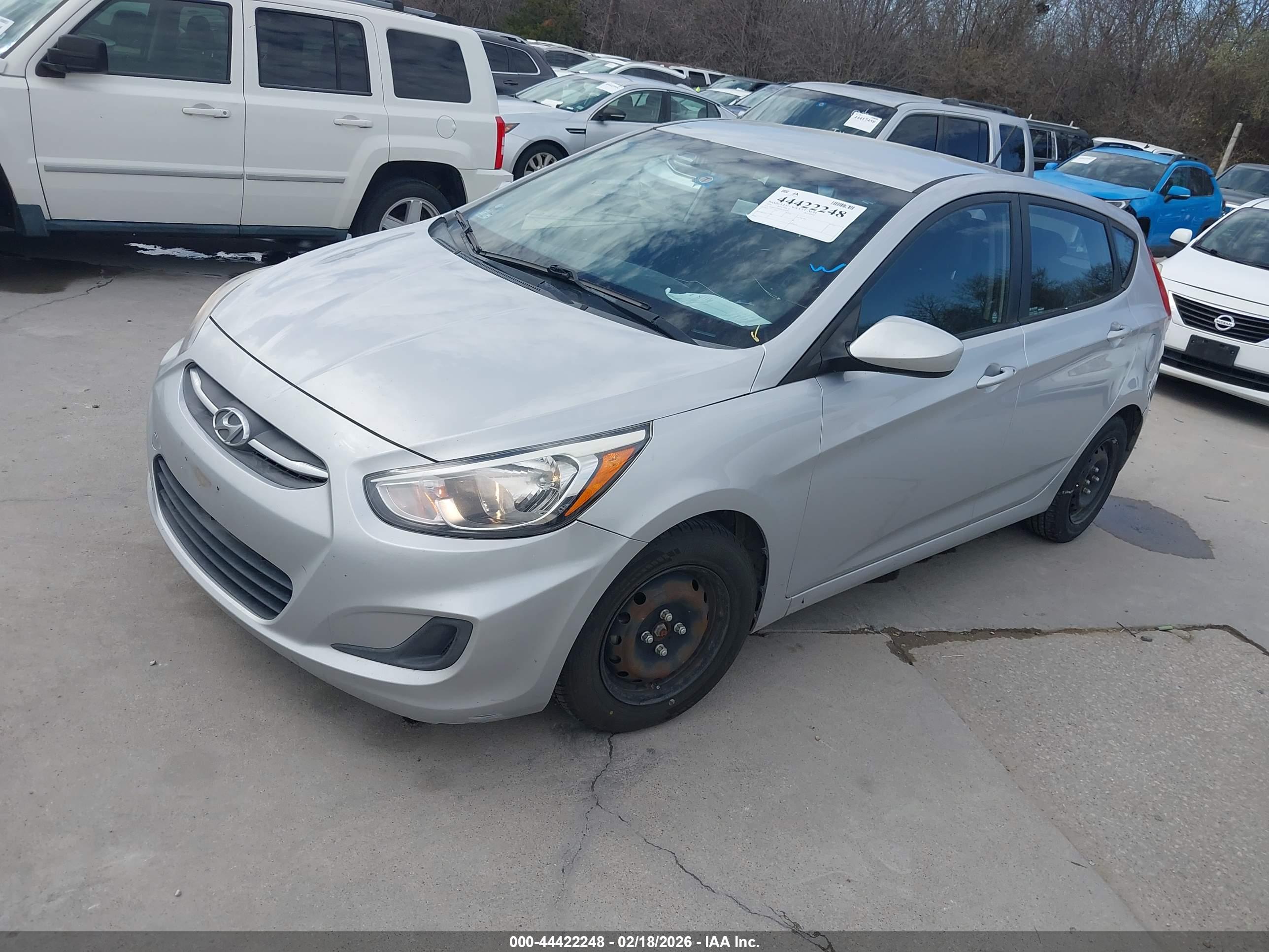 HYUNDAI ACCENT image 2