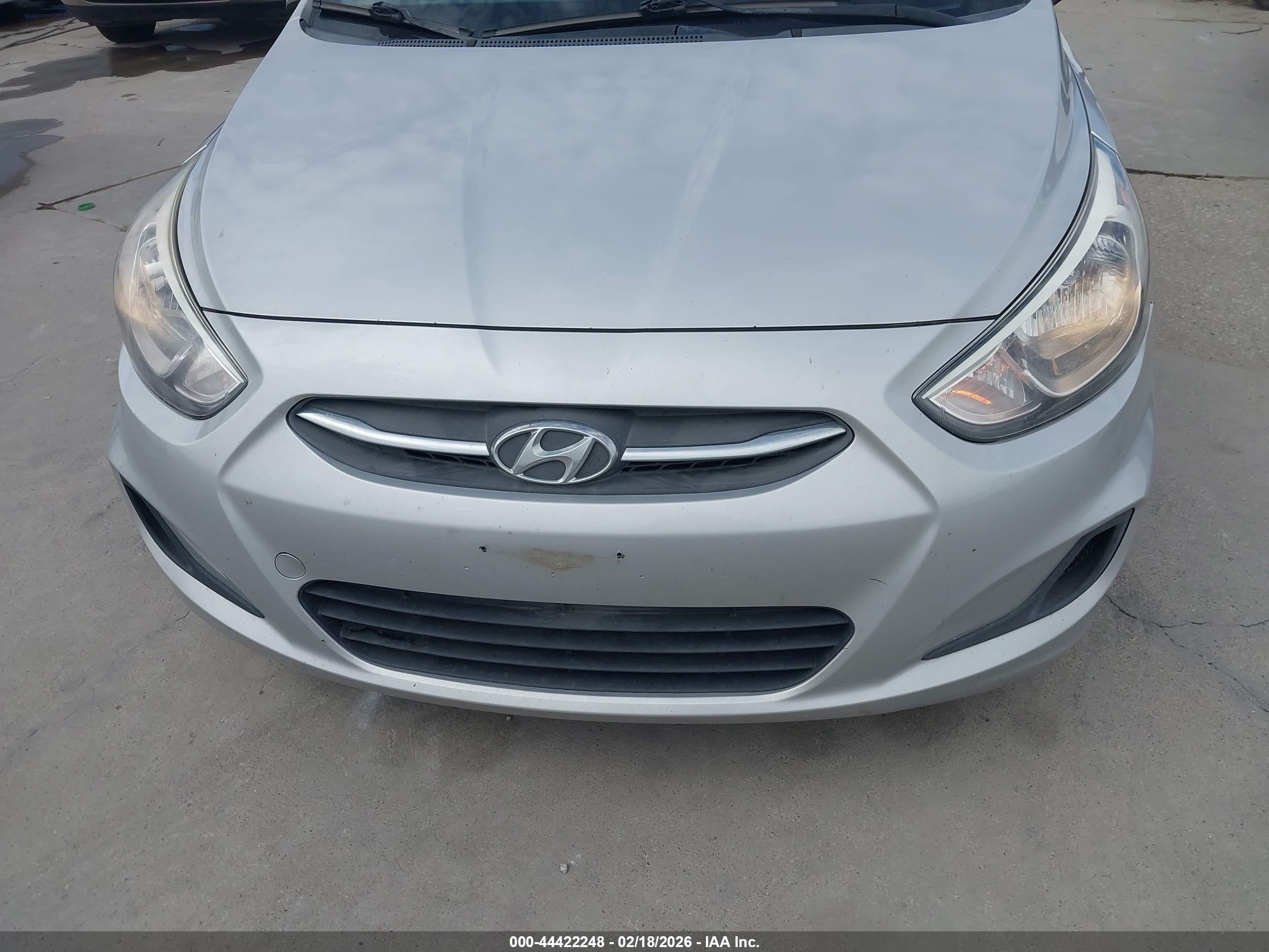 HYUNDAI ACCENT image 6