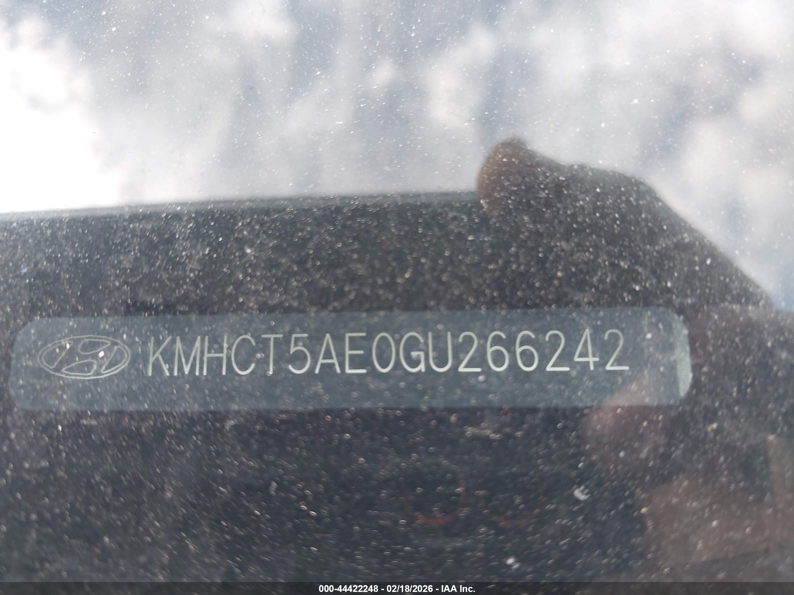 HYUNDAI ACCENT image 9