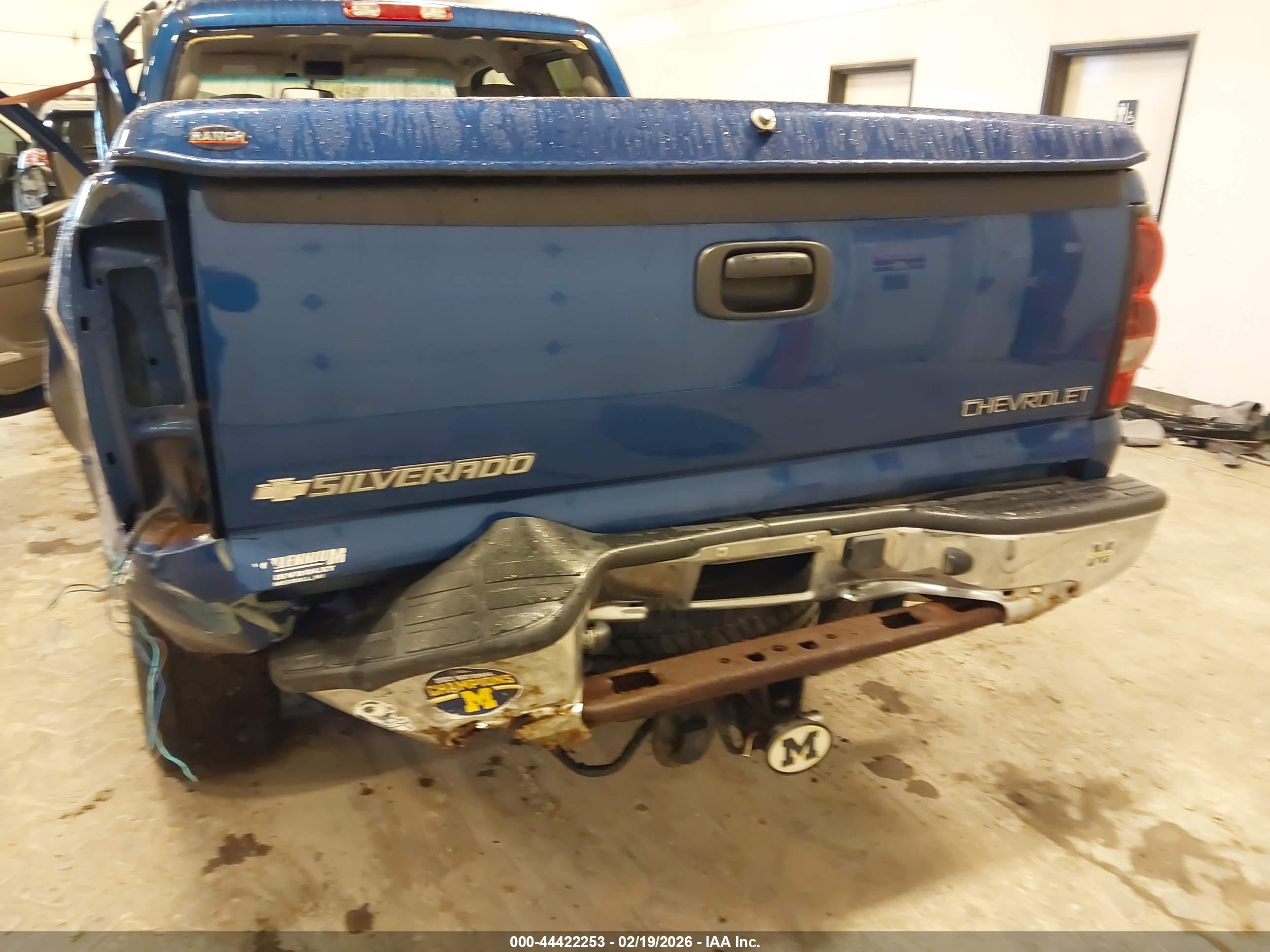 CHEVROLET SILVERADO image 6
