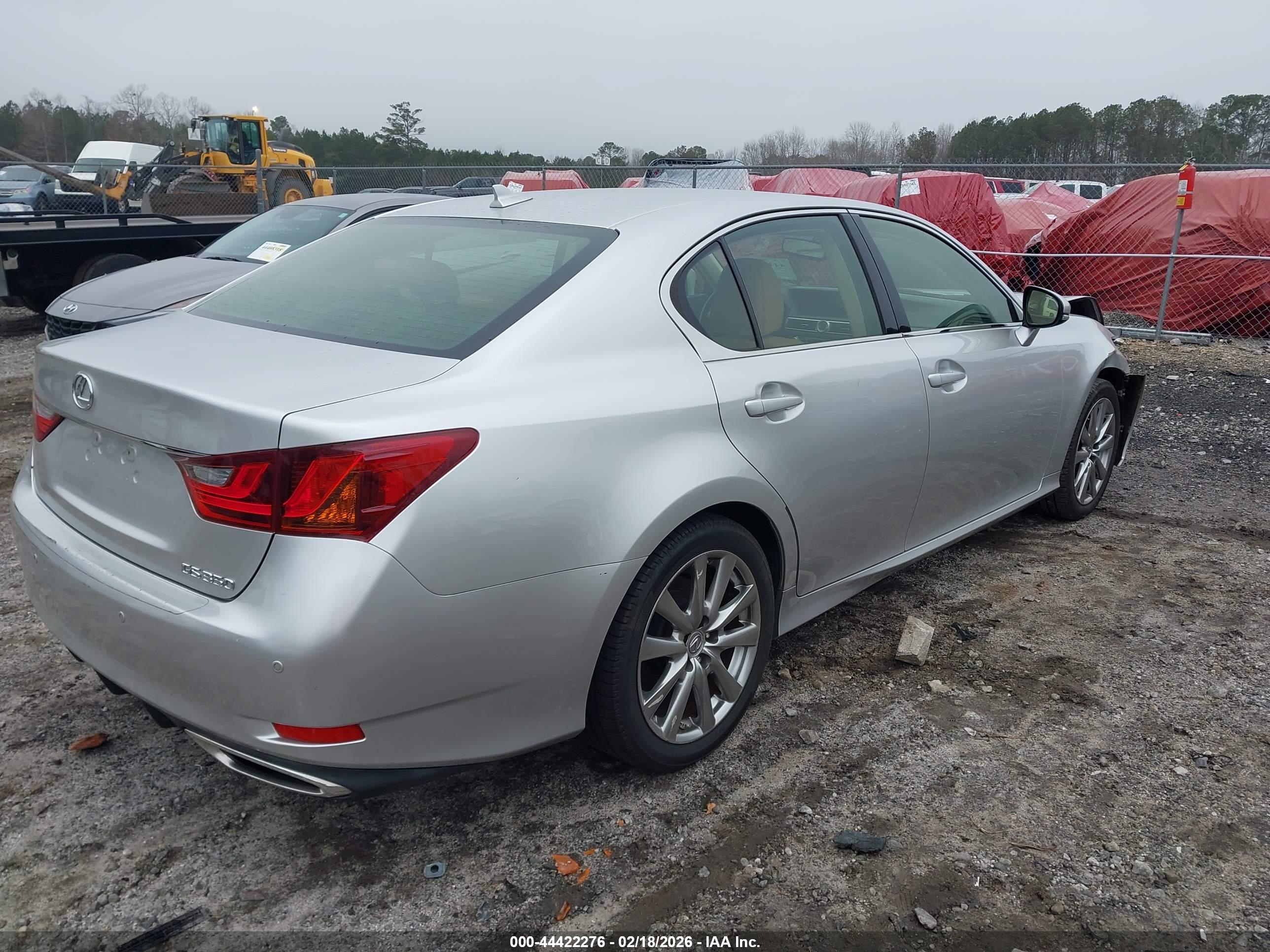 LEXUS GS image 4