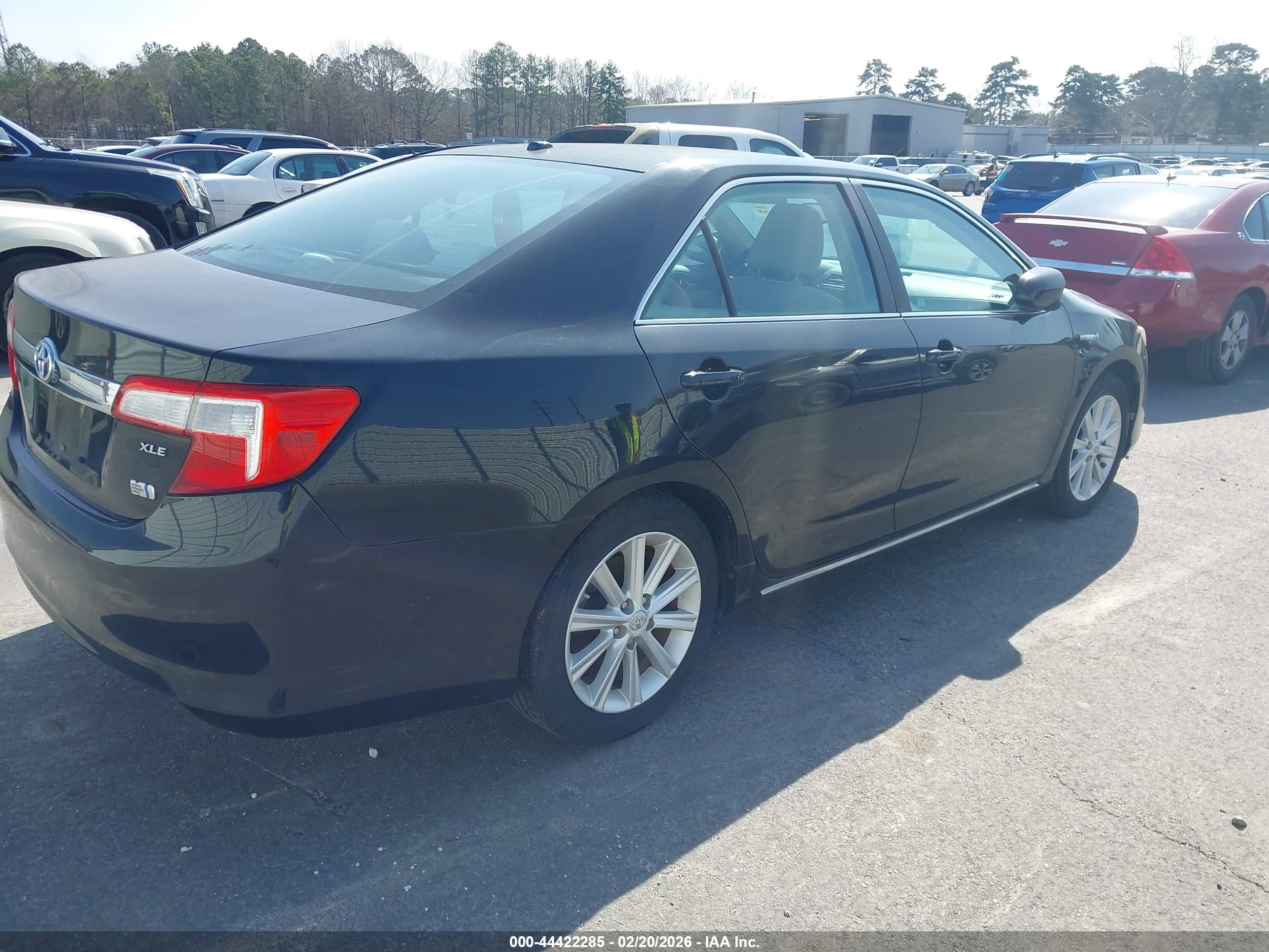 TOYOTA CAMRY image 4